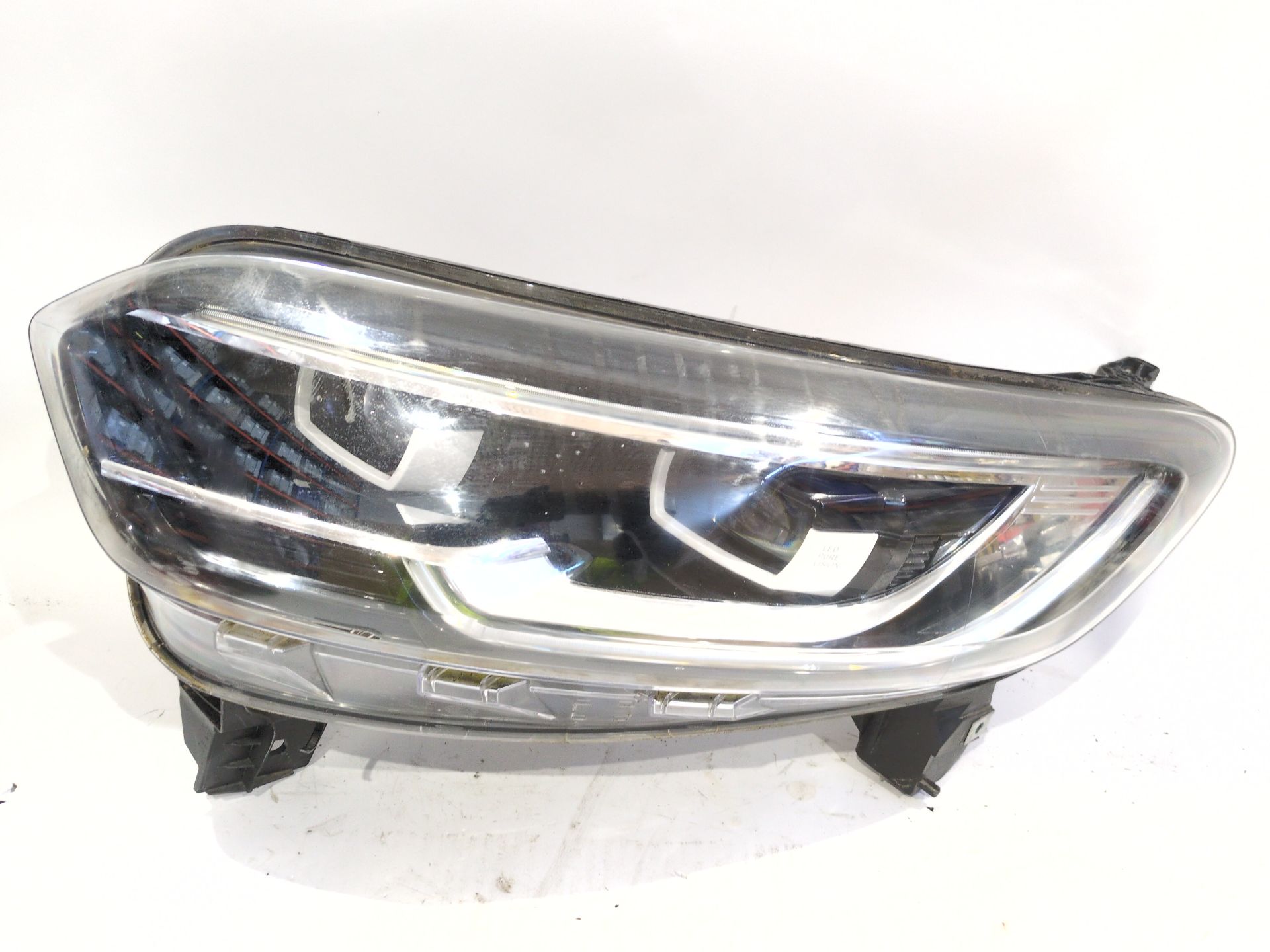 faro_izquierdo_260608385r_renault_kadjar_ha_hl_1_5_blue_dci_115