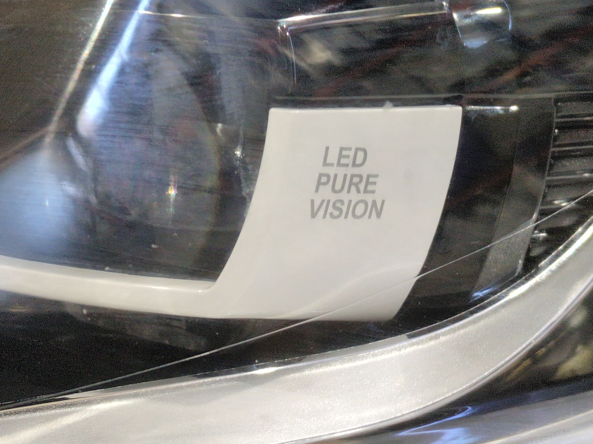 faro_izquierdo_260608385r_renault_kadjar_ha_hl_1_5_blue_dci_115