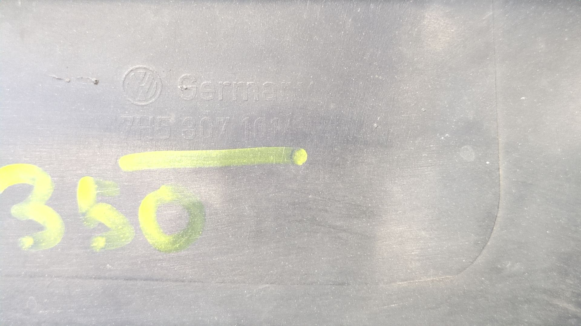 rejilla_delantera_7h5807101_volkswagen_transporter_t5_autobus_7hb_7hj_7eb_7ej_2_5_tdi