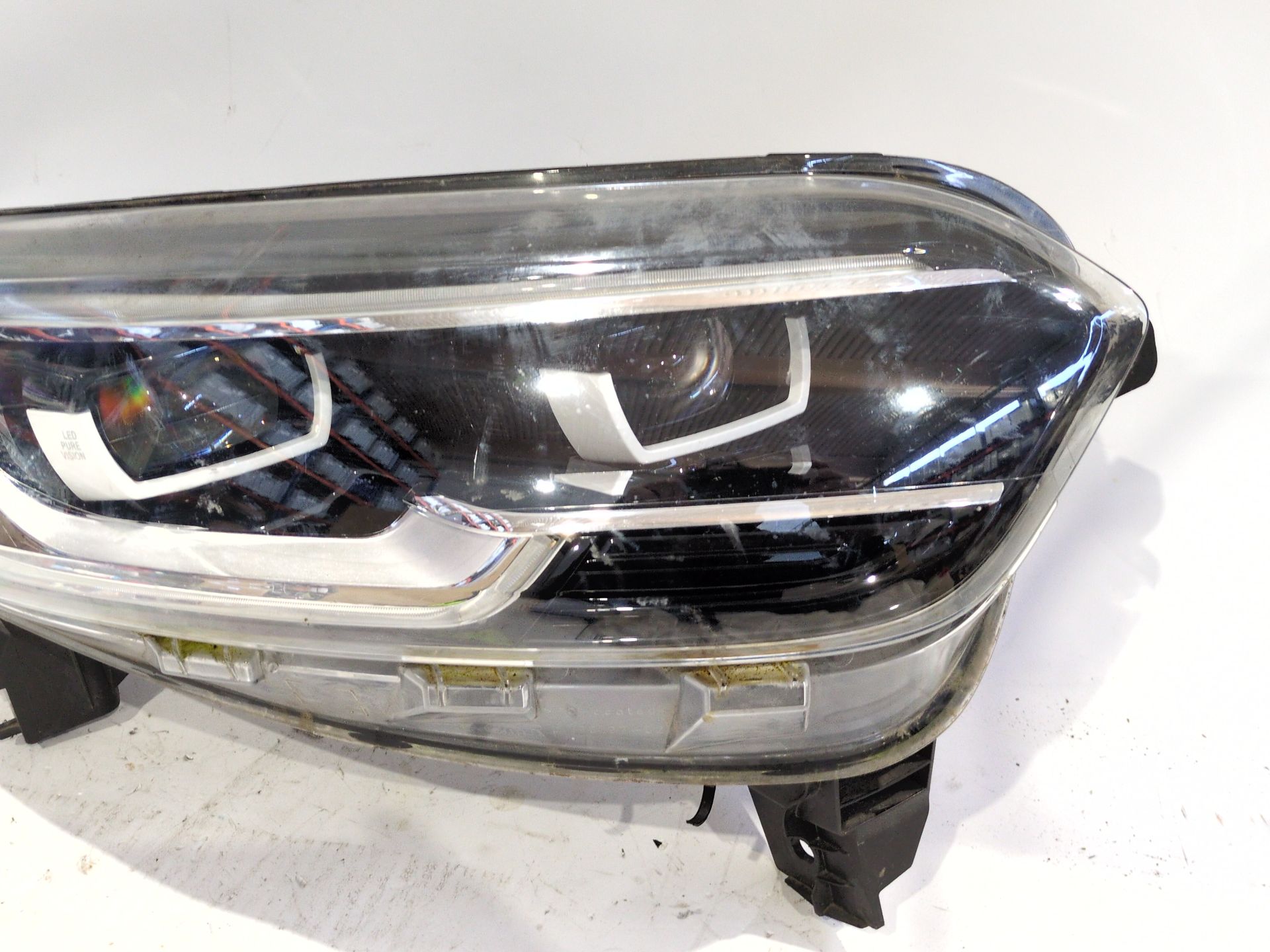 faro_derecho_260105570r_renault_kadjar_ha_hl_1_5_blue_dci_115