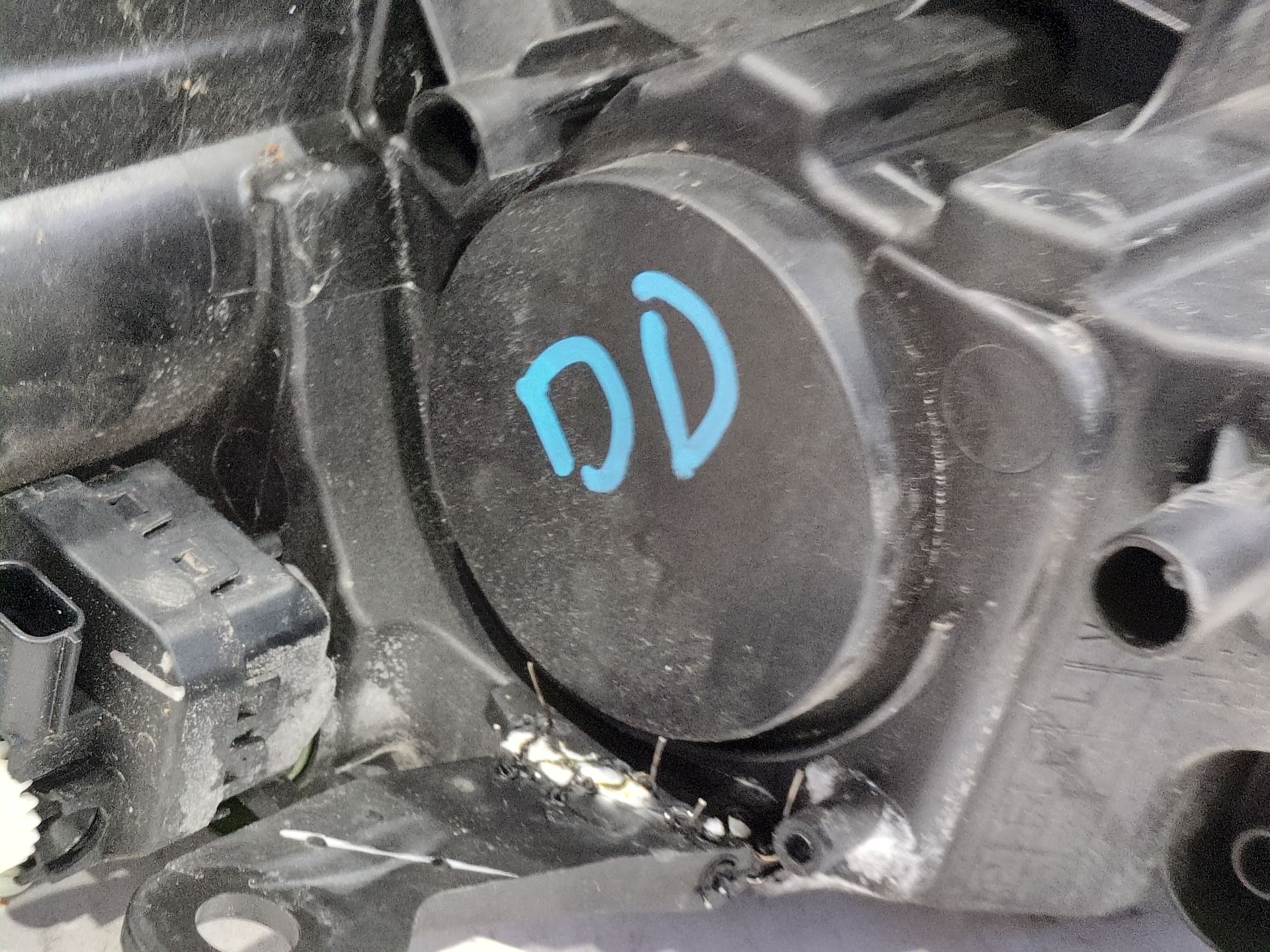 faro_derecho_260105570r_renault_kadjar_ha_hl_1_5_blue_dci_115