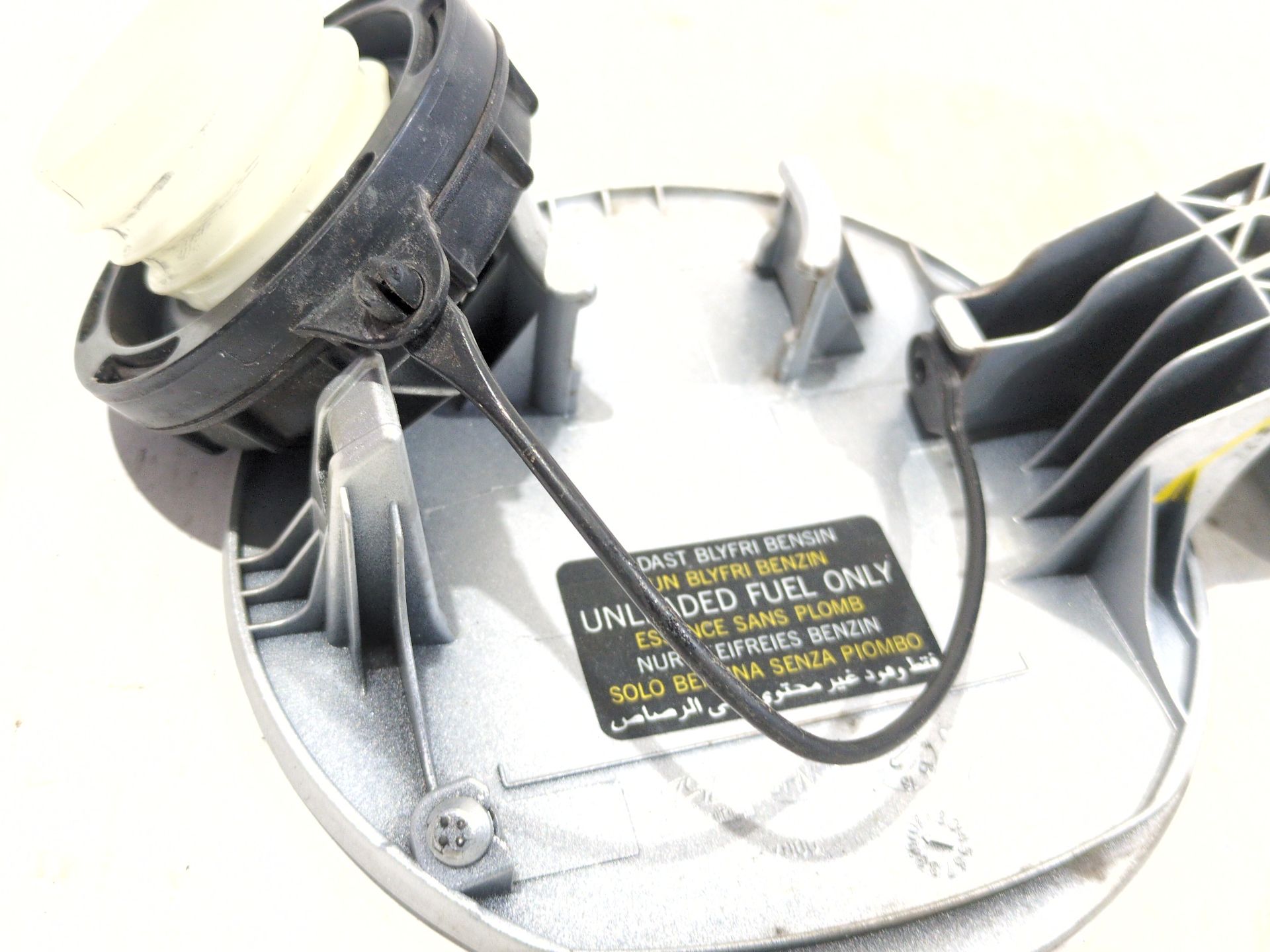 tapa_exterior_combustible_69510c7000_hyundai_i20_ii_gb_ib_1_2