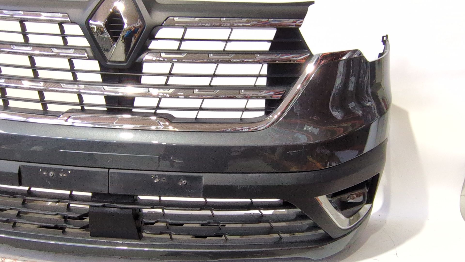 paragolpes_delantero_620225857r_renault_trafic_iii_autobus_jg_2_0_dci_150_jgmu