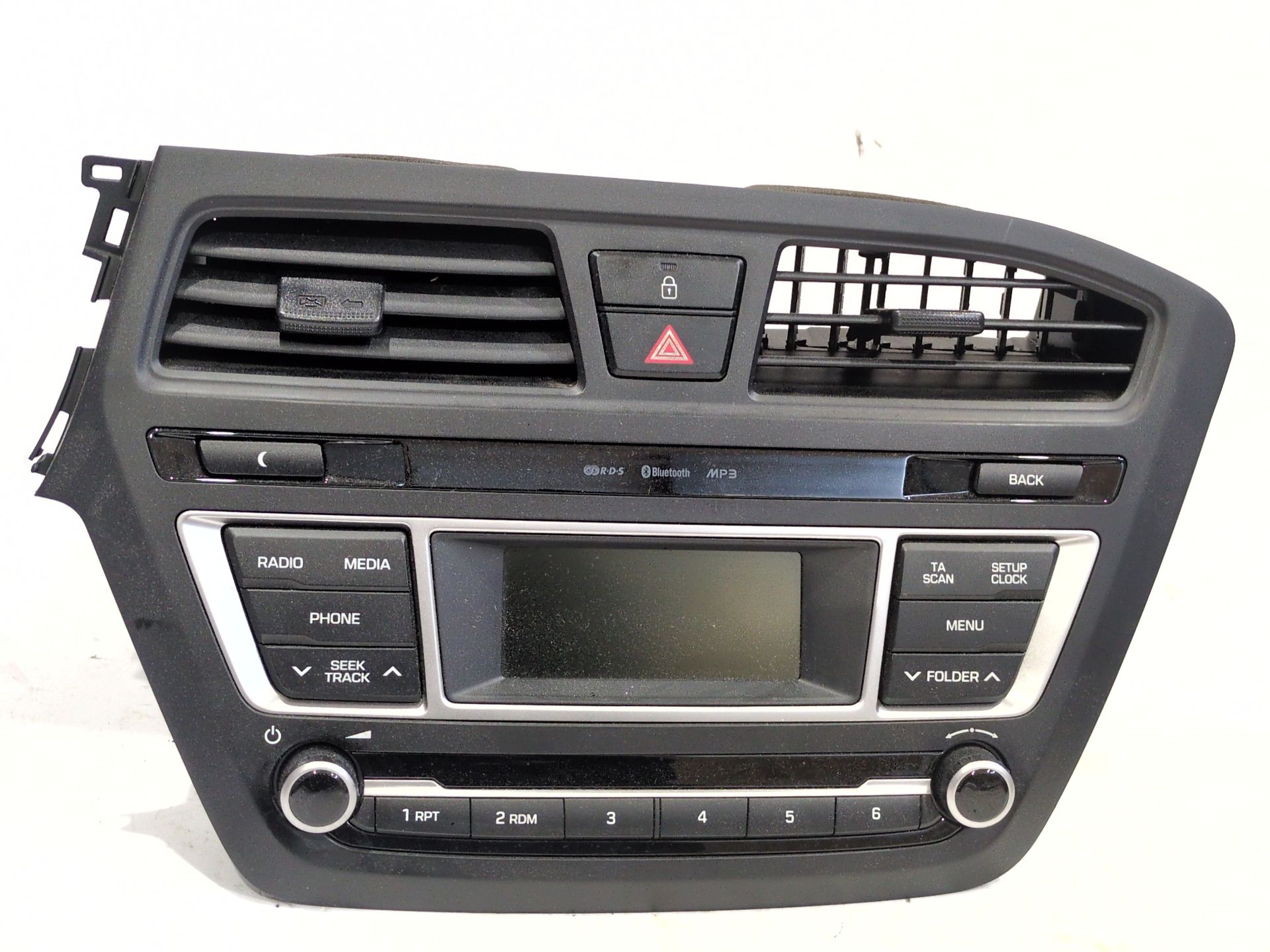 sistema_audio_radio_cd_96170c8050rdr_hyundai_i20_ii_gb_ib_1_2