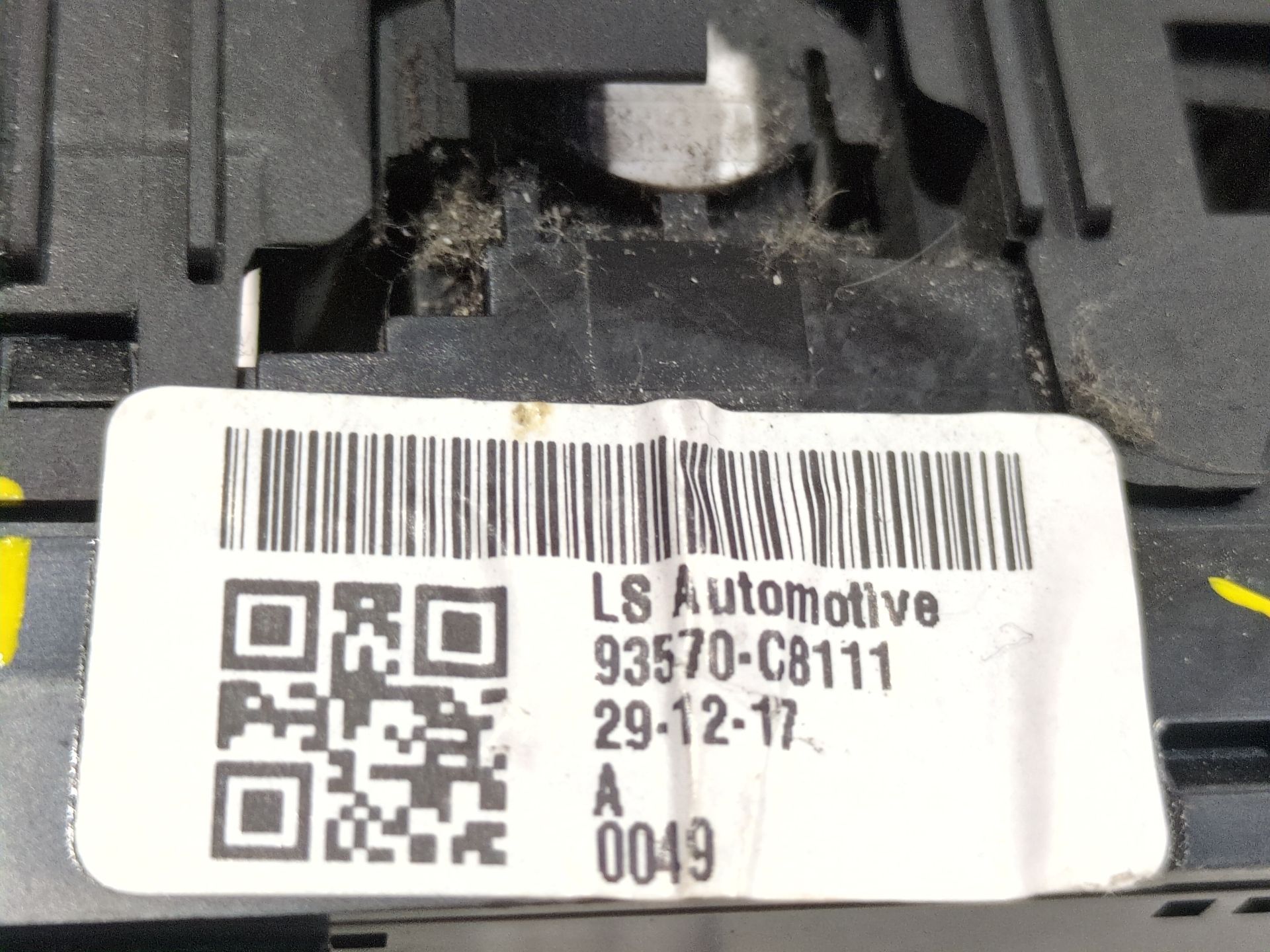 mando_elevalunas_delantero_izquierdo_93570c8111_hyundai_i20_ii_gb_ib_1_2