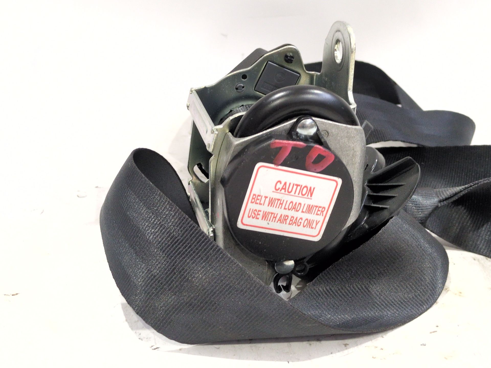 cinturon_seguridad_trasero_derecho_89820c8200_hyundai_i20_ii_gb_ib_1_2