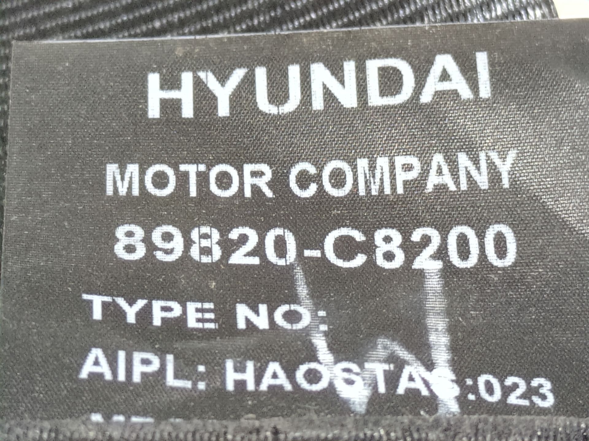 cinturon_seguridad_trasero_derecho_89820c8200_hyundai_i20_ii_gb_ib_1_2