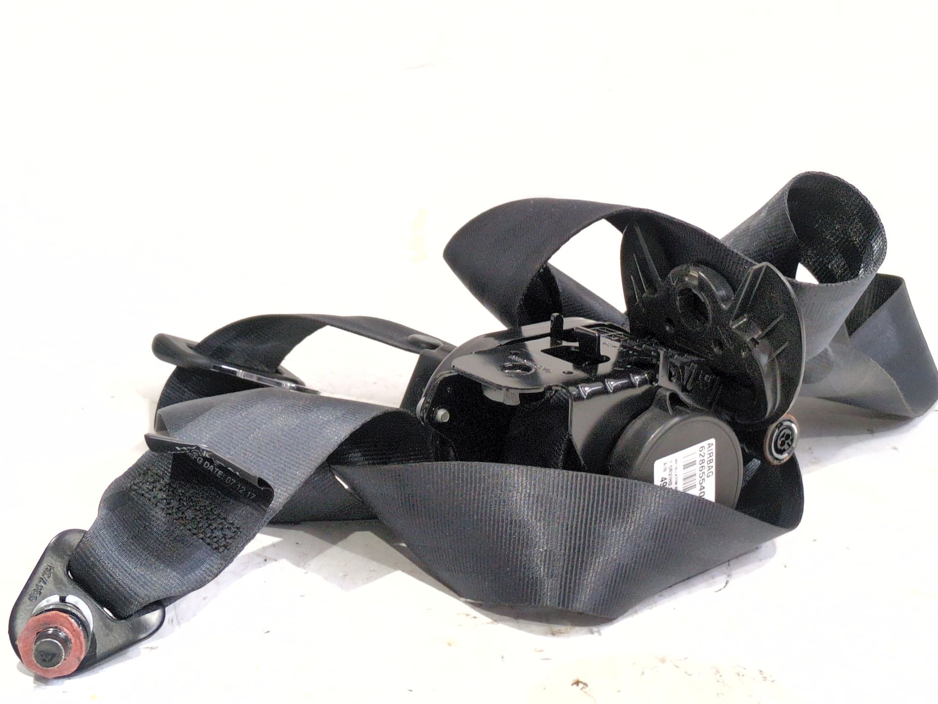 cinturon_seguridad_delantero_derecho_88820c8000_hyundai_i20_ii_gb_ib_1_2