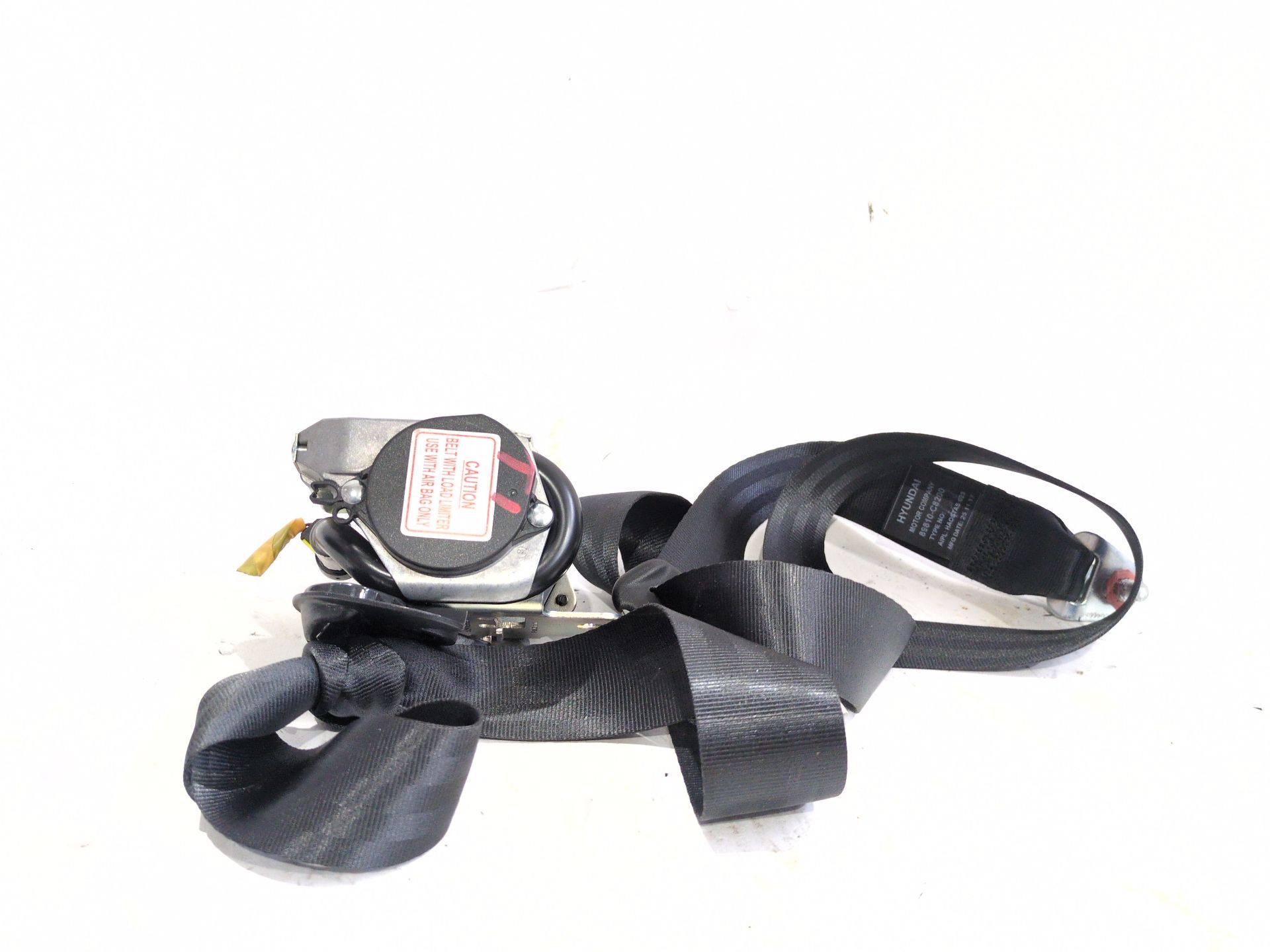 cinturon_seguridad_trasero_izquierdo_89810c8200_hyundai_i20_ii_gb_ib_1_2