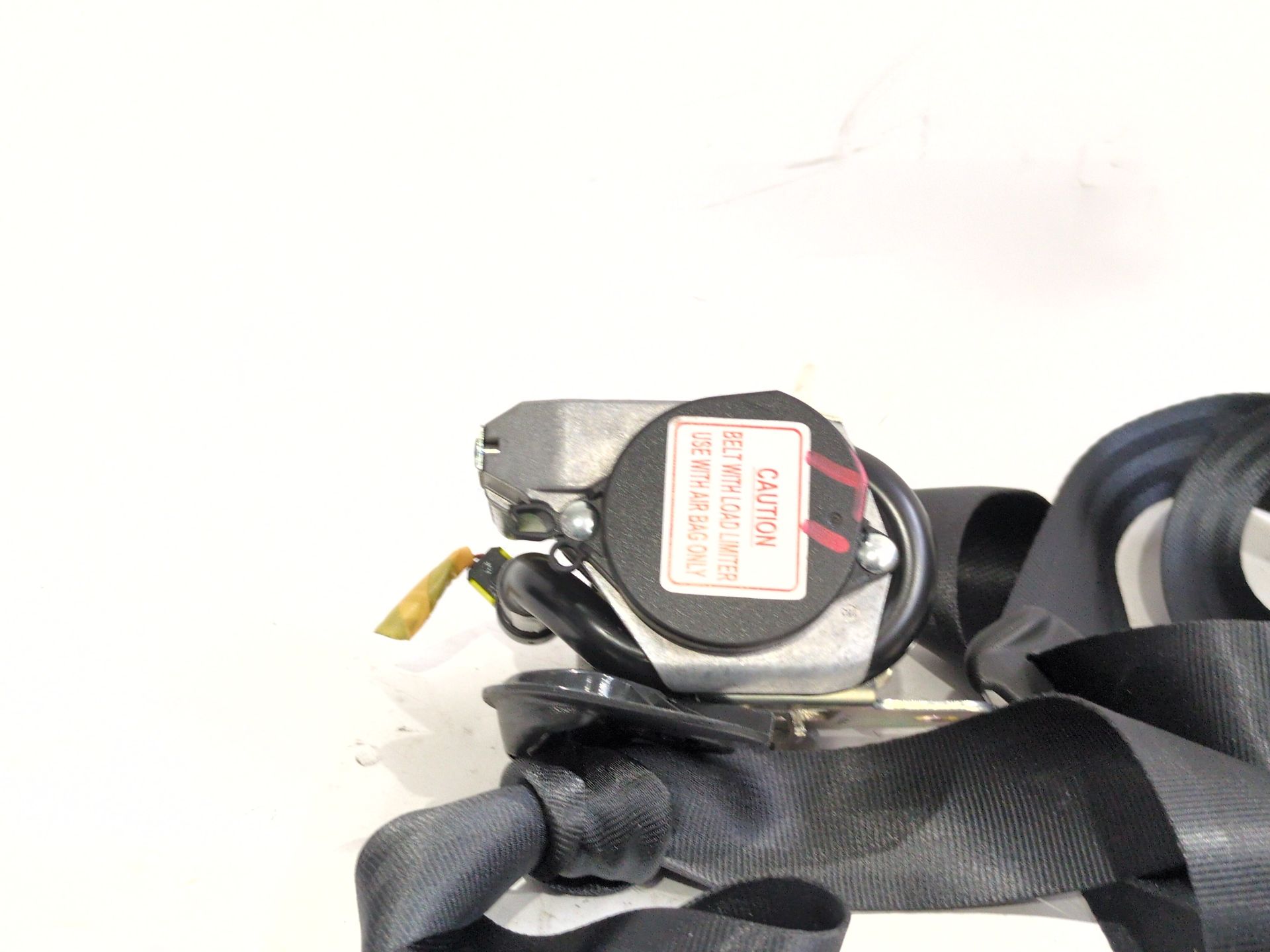 cinturon_seguridad_trasero_izquierdo_89810c8200_hyundai_i20_ii_gb_ib_1_2