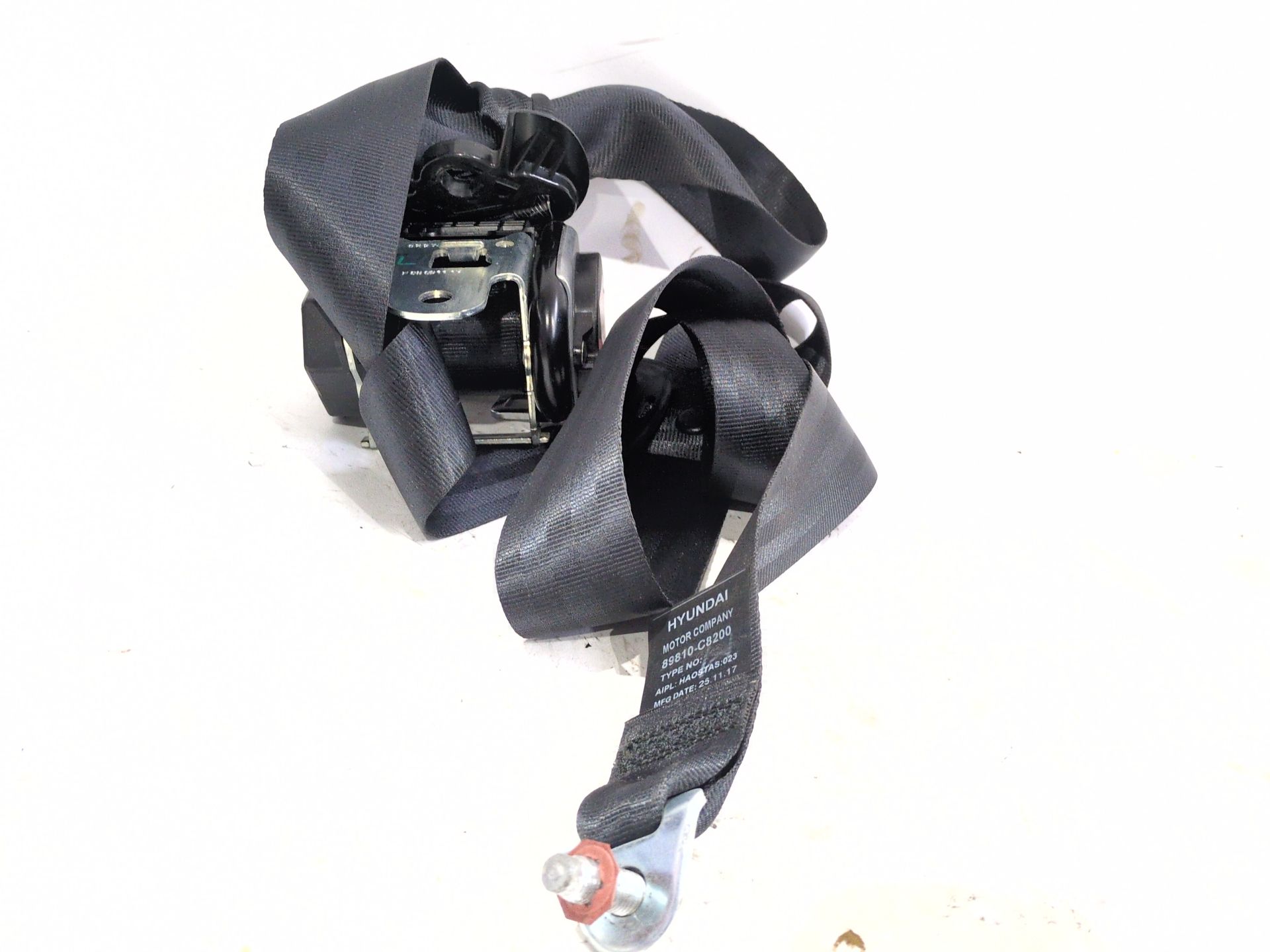 cinturon_seguridad_trasero_izquierdo_89810c8200_hyundai_i20_ii_gb_ib_1_2