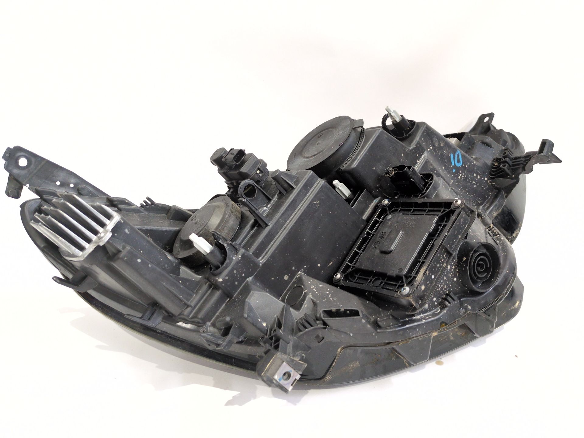 faro_izquierdo_260602792r_renault_megane_iv_hatchback_b9a_m_n_1_5_blue_dci_95_b9a2