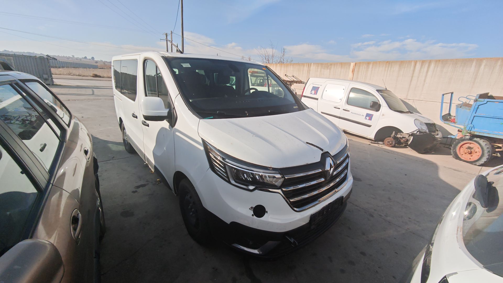 renault_trafic_iii_autobus_jg