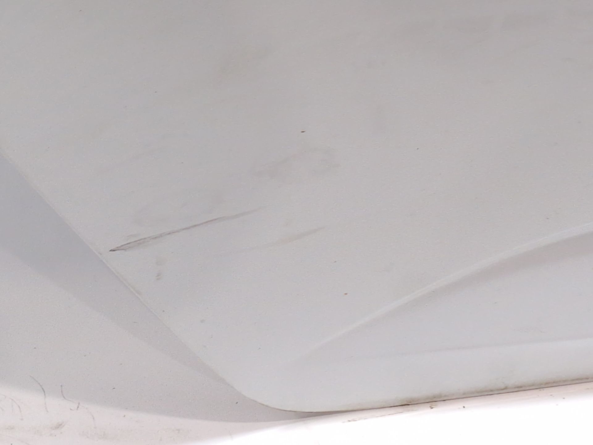 puerta_trasera_derecha_821003230r_ice_white_bc_ov369_renault_talisman_lp_2_0_blue_dci_200_lpal