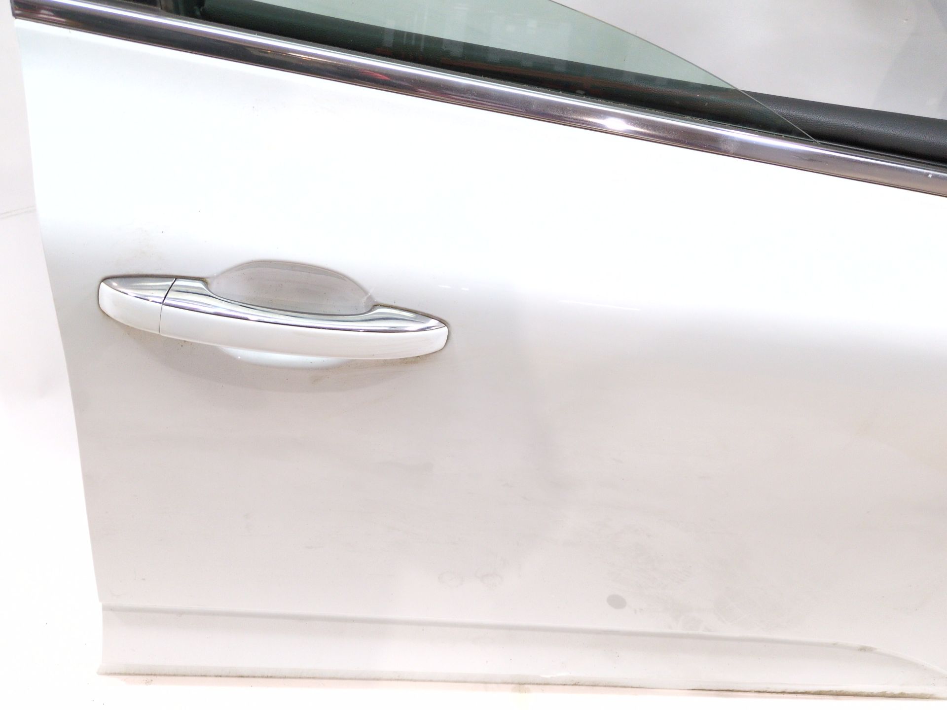 puerta_delantera_derecha_801002599r_ice_white_bc_ov369_renault_talisman_lp_2_0_blue_dci_200_lpal