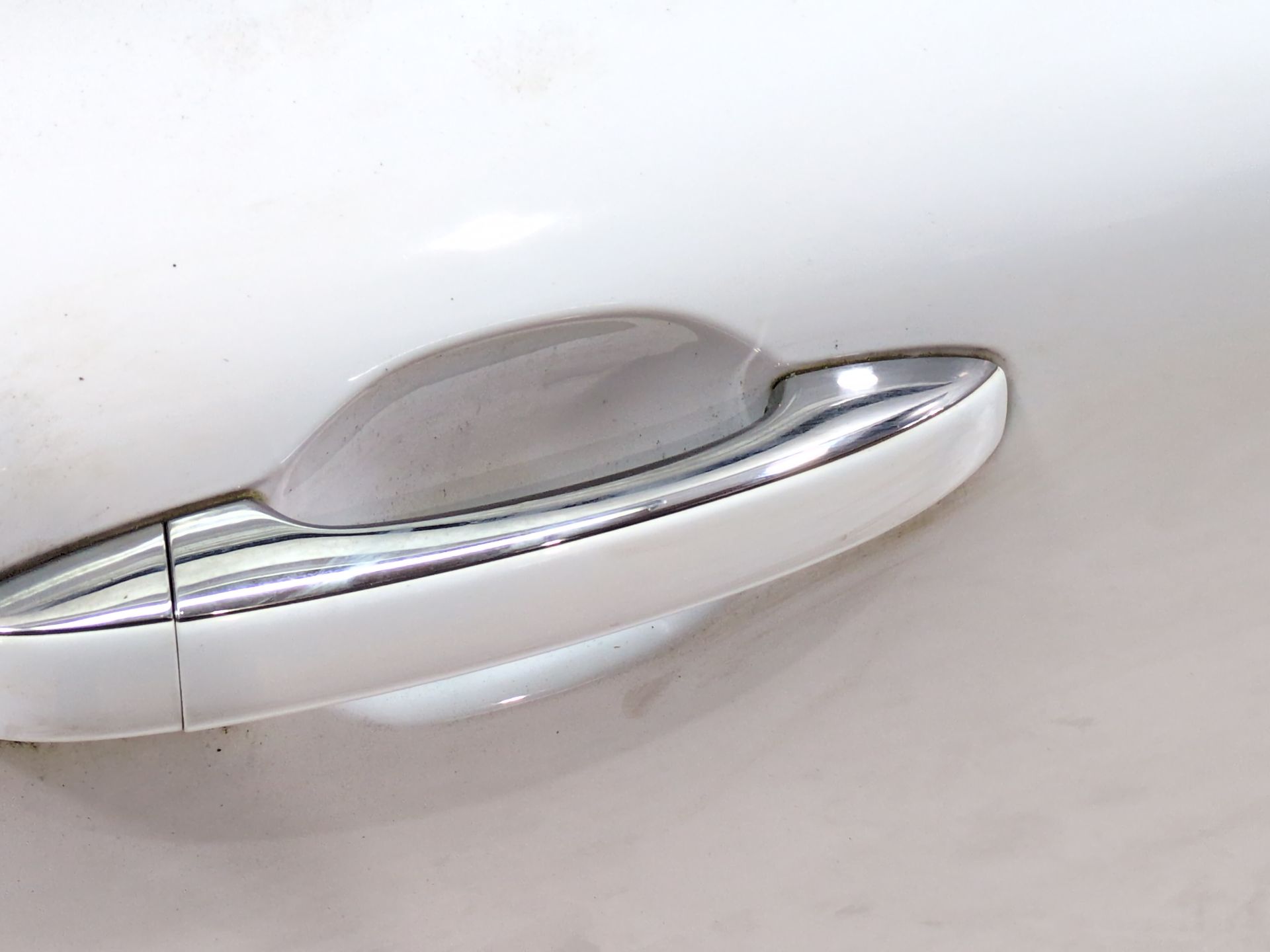 puerta_delantera_derecha_801002599r_ice_white_bc_ov369_renault_talisman_lp_2_0_blue_dci_200_lpal