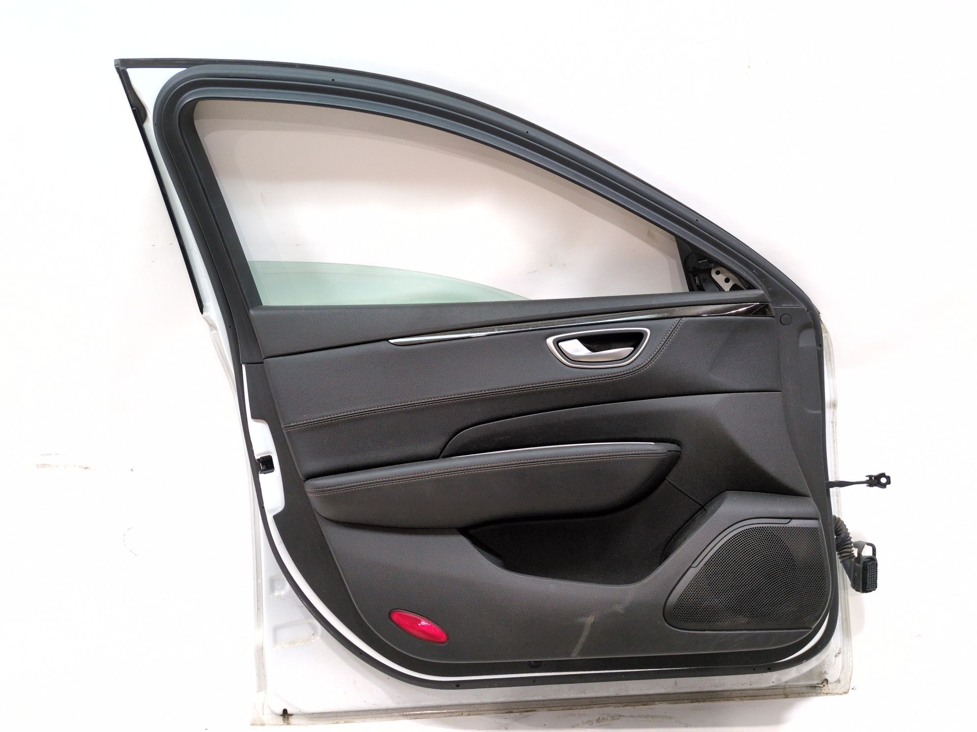 puerta_delantera_izquierda_801018159r_ice_white_bc_ov369_renault_talisman_lp_2_0_blue_dci_200_lpal