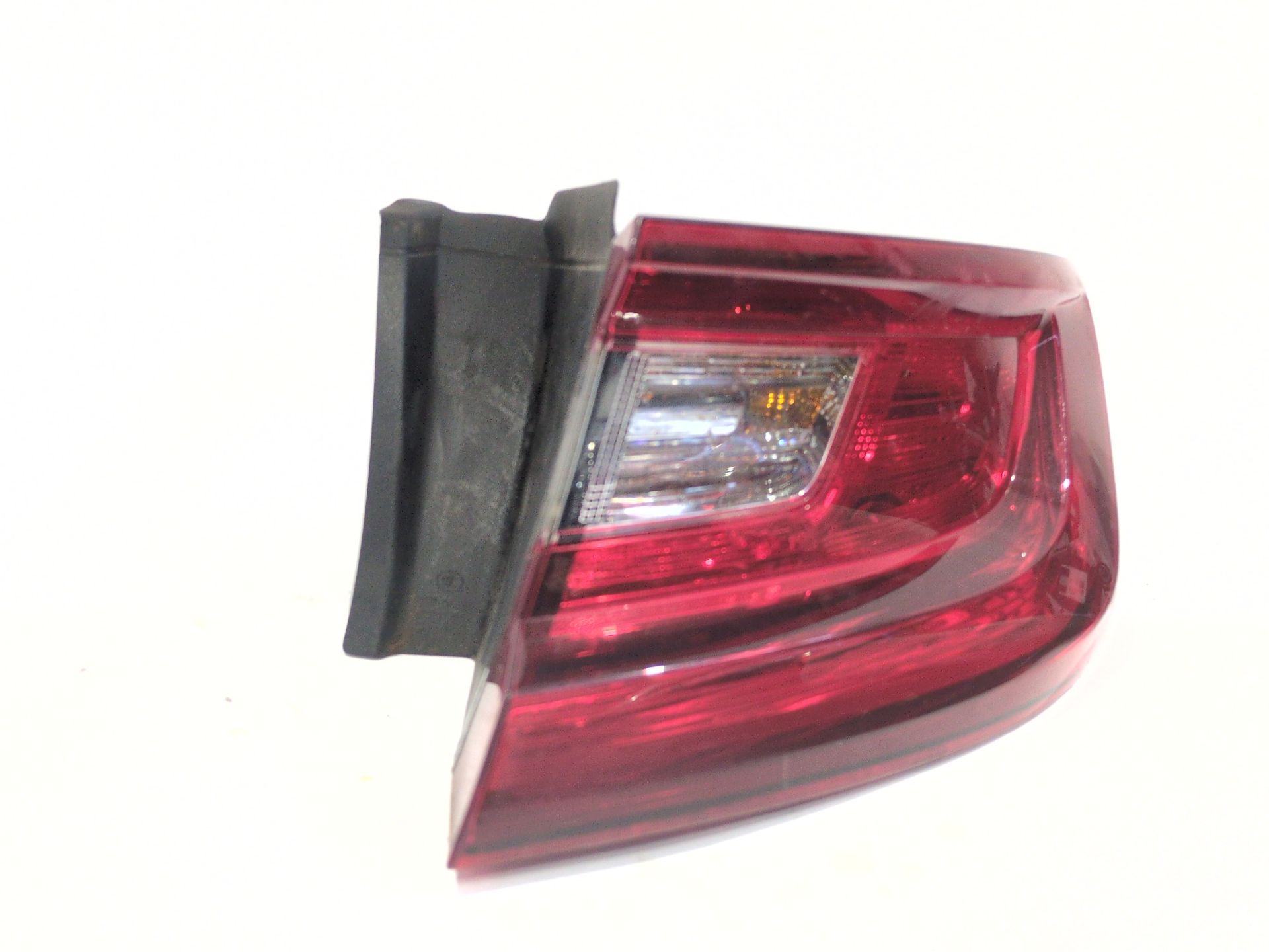 piloto_trasero_derecho_exterior_sin_referencia_renault_megane_iv_hatchback_b9a_m_n_1_5_blue_dci_95_b9a2