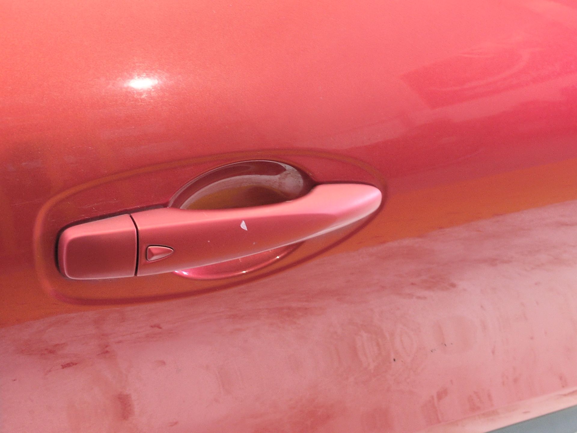 puerta_delantera_derecha_801006957r_red_flame_tennp_renault_kadjar_ha_hl_1_5_dci_110_hla3