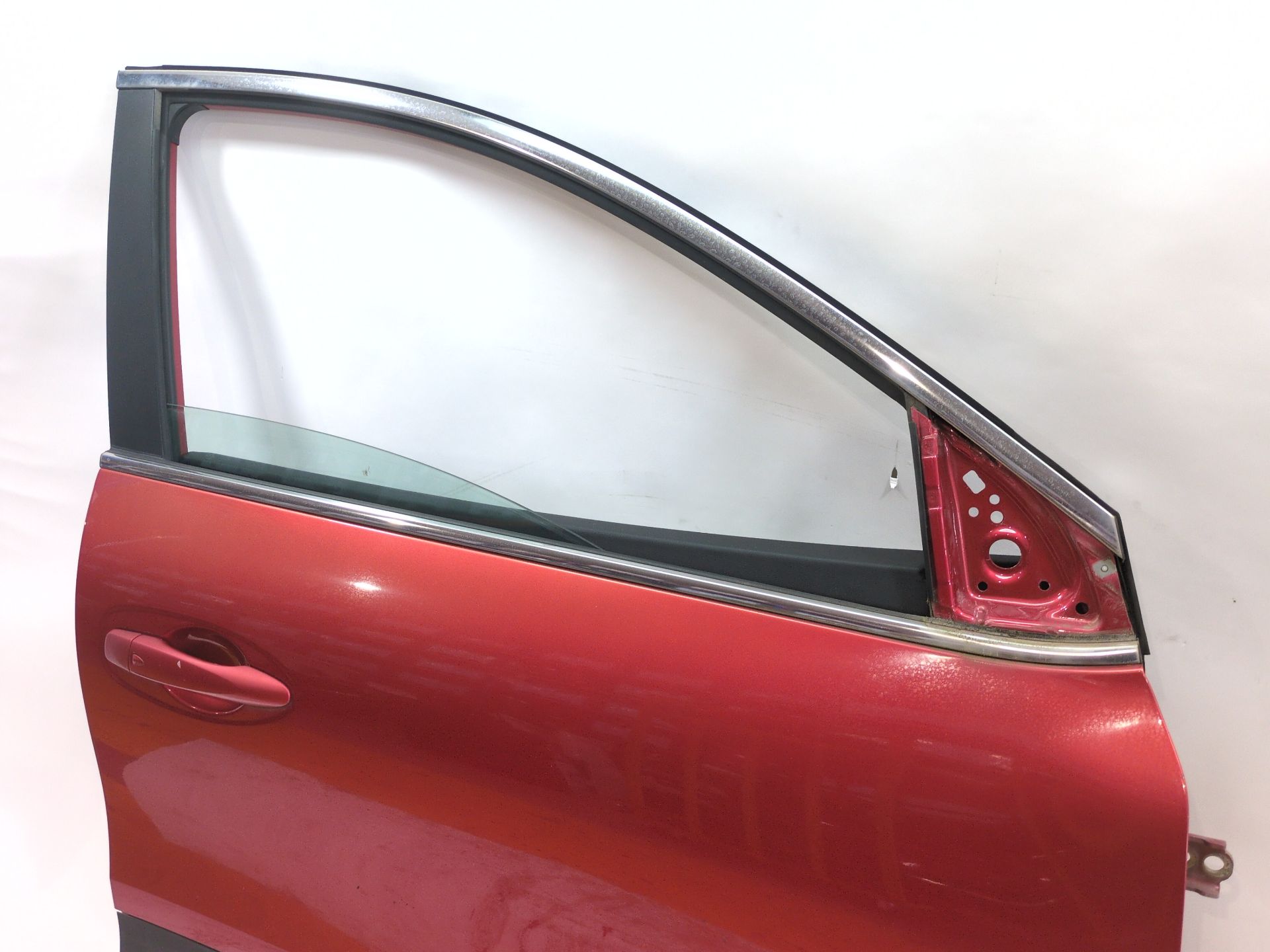 puerta_delantera_derecha_801006957r_red_flame_tennp_renault_kadjar_ha_hl_1_5_dci_110_hla3