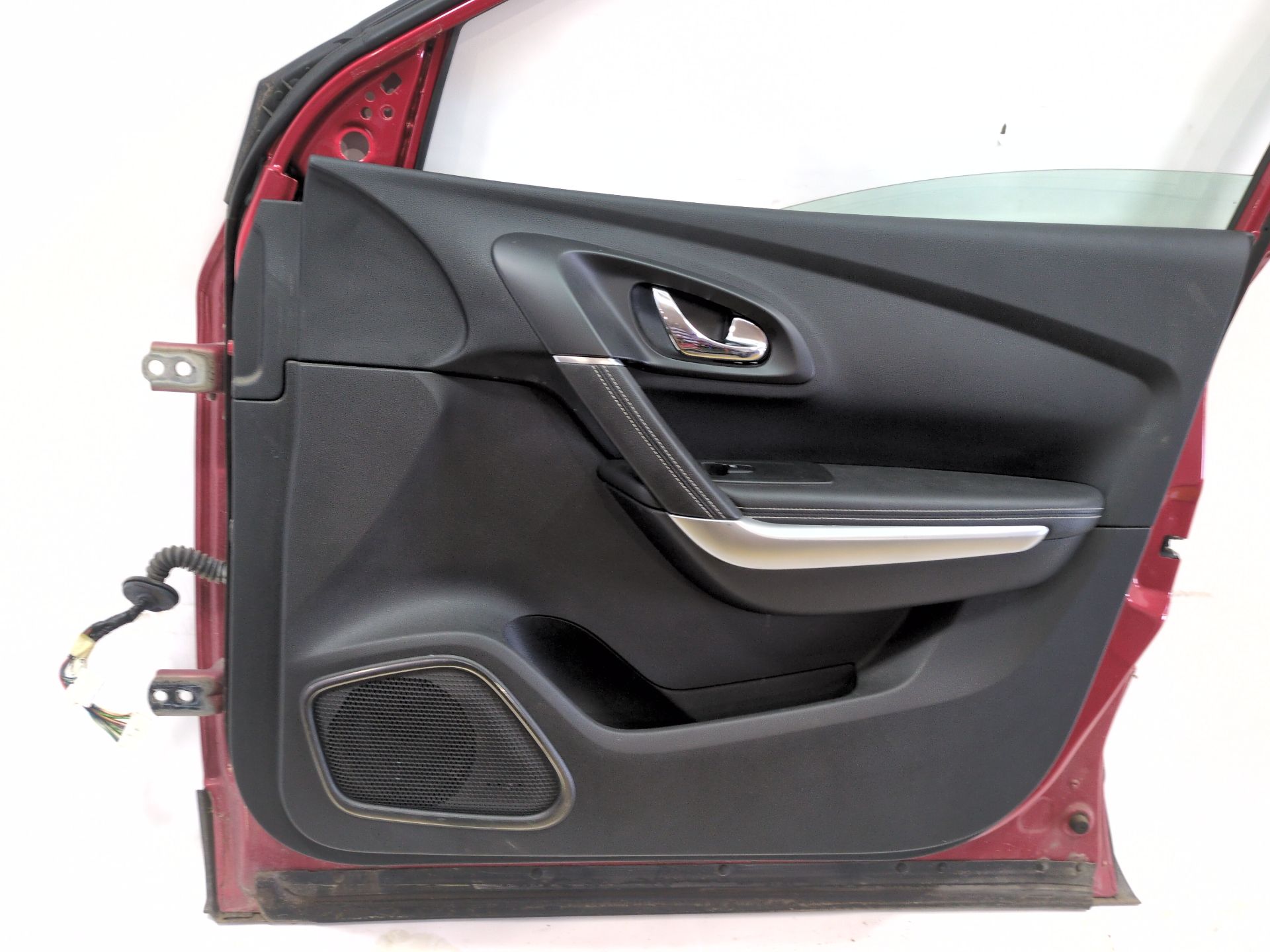 puerta_delantera_derecha_801006957r_red_flame_tennp_renault_kadjar_ha_hl_1_5_dci_110_hla3