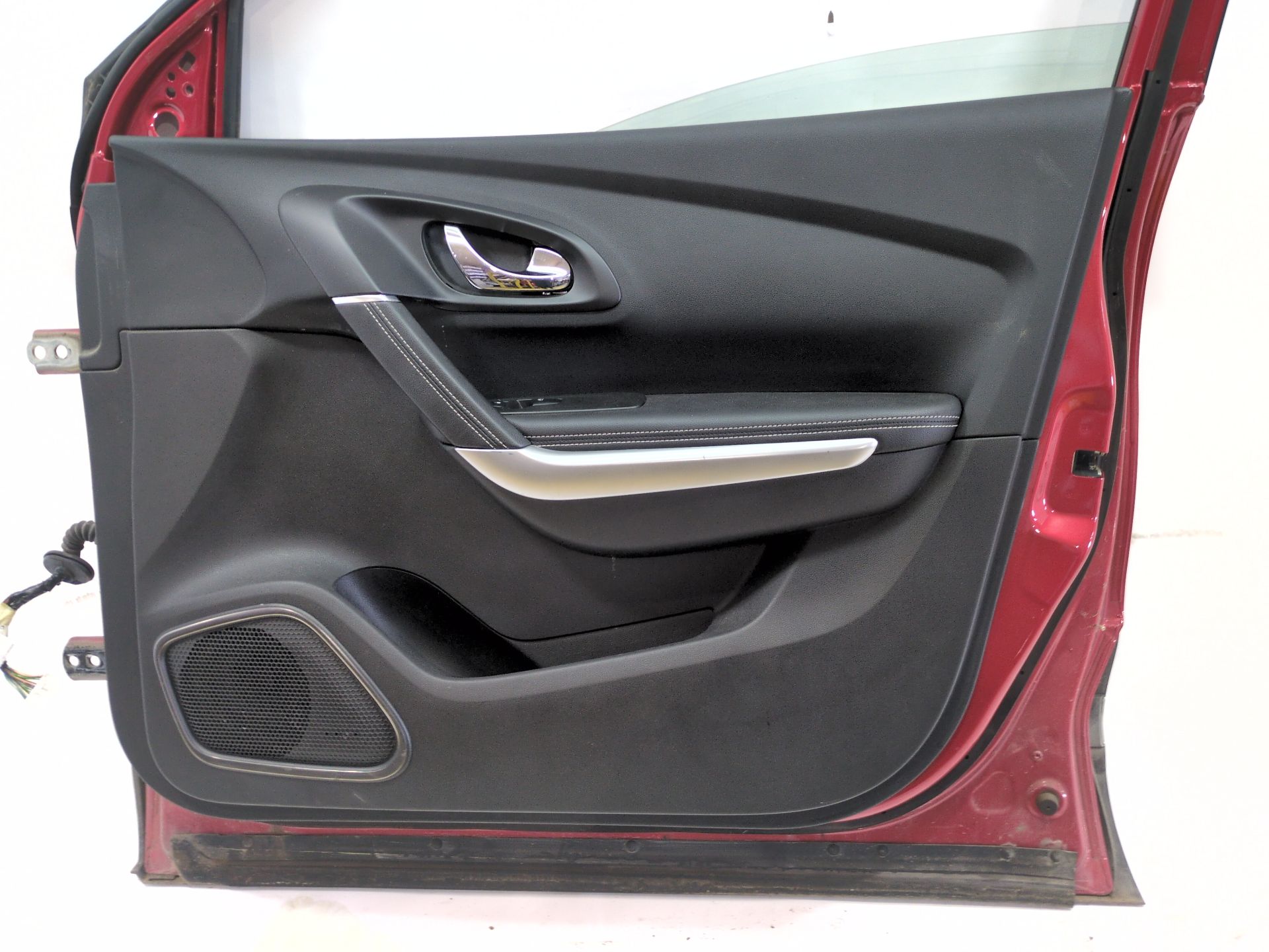 puerta_delantera_derecha_801006957r_red_flame_tennp_renault_kadjar_ha_hl_1_5_dci_110_hla3