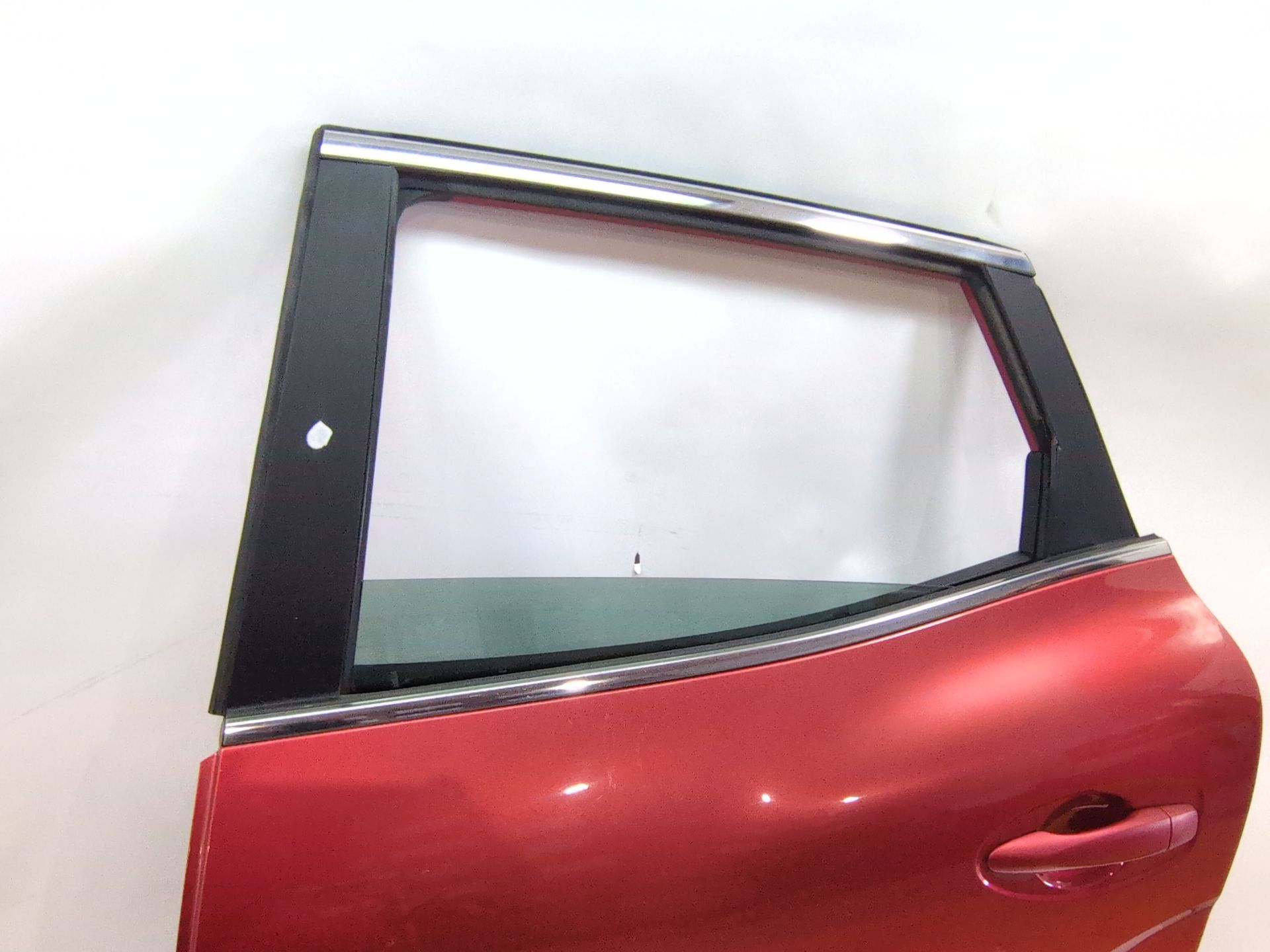 puerta_trasera_izquierda_821016878r_red_flame_tennp_renault_kadjar_ha_hl_1_5_dci_110_hla3
