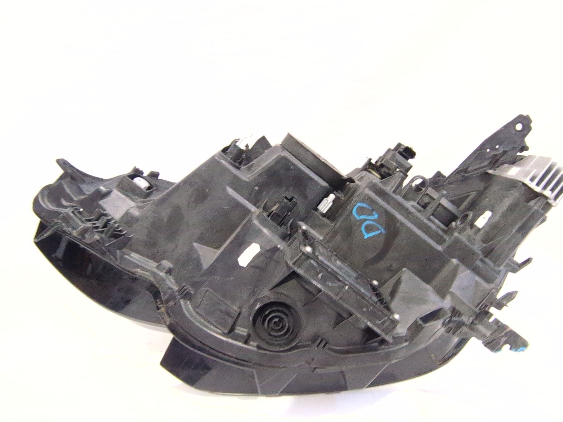 faro_derecho_260108478r_renault_megane_iv_hatchback_b9a_m_n_1_5_blue_dci_95_b9a2