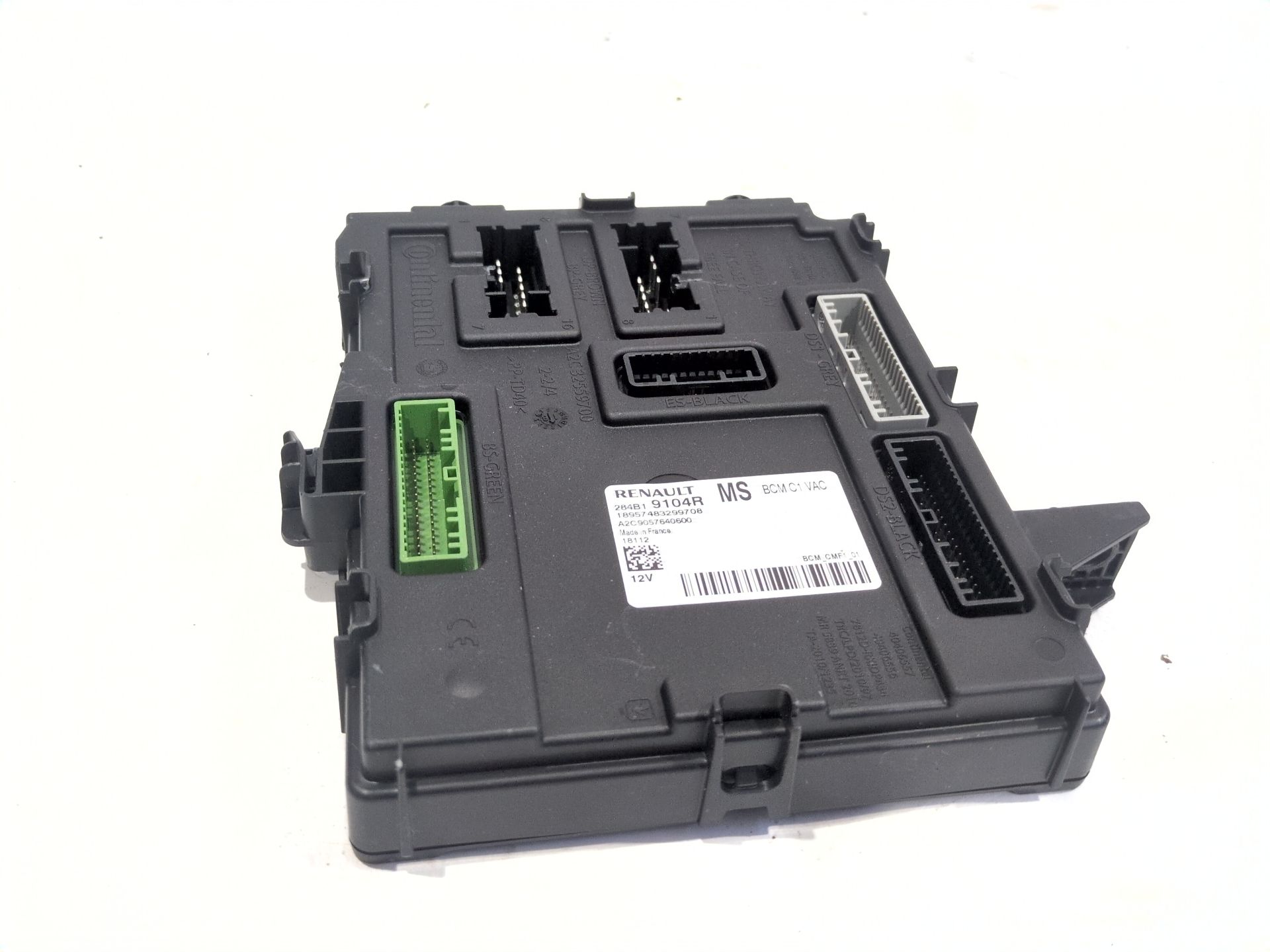 bcm_284b19104r_18957483299708_renault_megane_iv_hatchback_b9a_m_n_1_5_blue_dci_95_b9a2