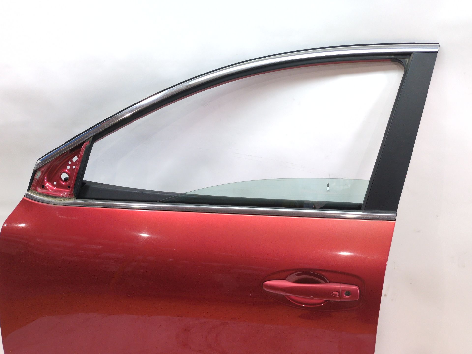 puerta_delantera_izquierda_801016831r_red_flame_tennp_renault_kadjar_ha_hl_1_5_dci_110_hla3