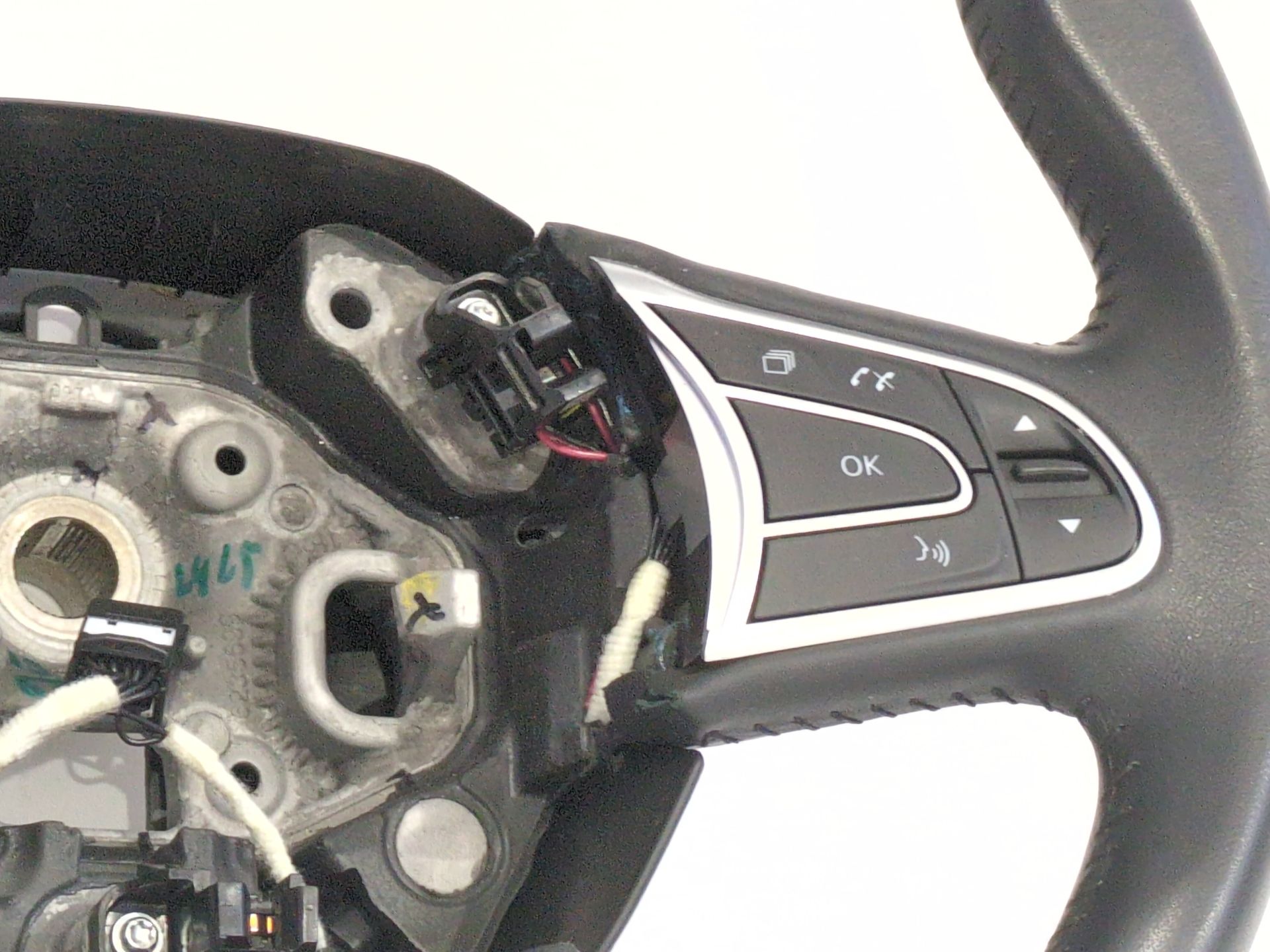 volante_484005825r_renault_megane_iv_hatchback_b9a_m_n_1_5_blue_dci_95_b9a2