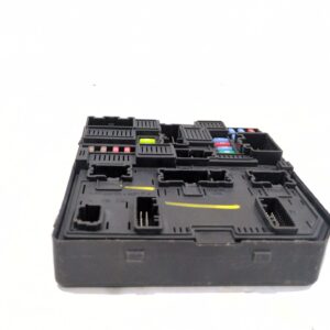 caja_reles_fusibles_284b67124r_renault_megane_iv_hatchback_b9a_m_n_1_5_blue_dci_95_b9a2