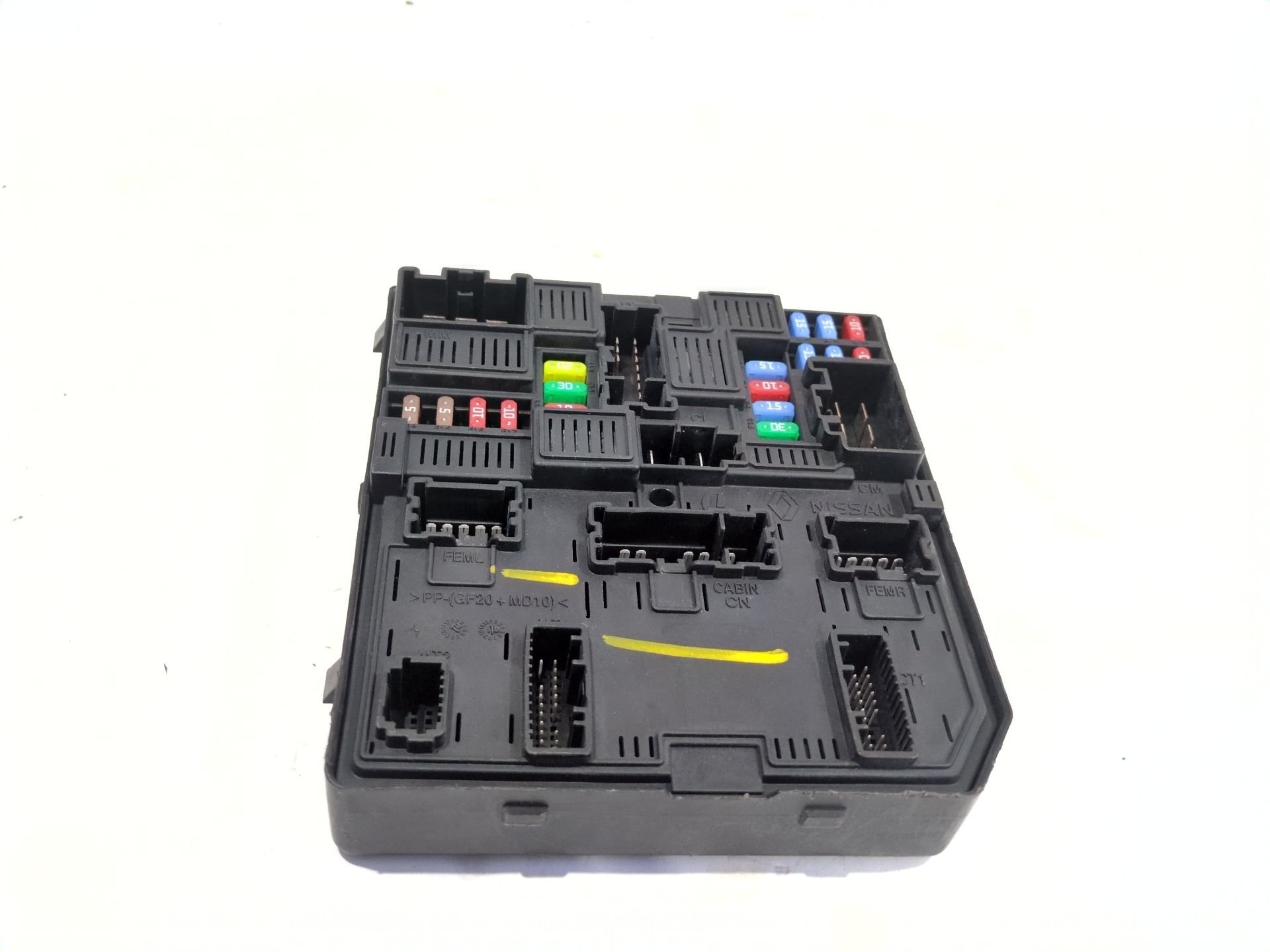 caja_reles_fusibles_284b67124r_renault_megane_iv_hatchback_b9a_m_n_1_5_blue_dci_95_b9a2