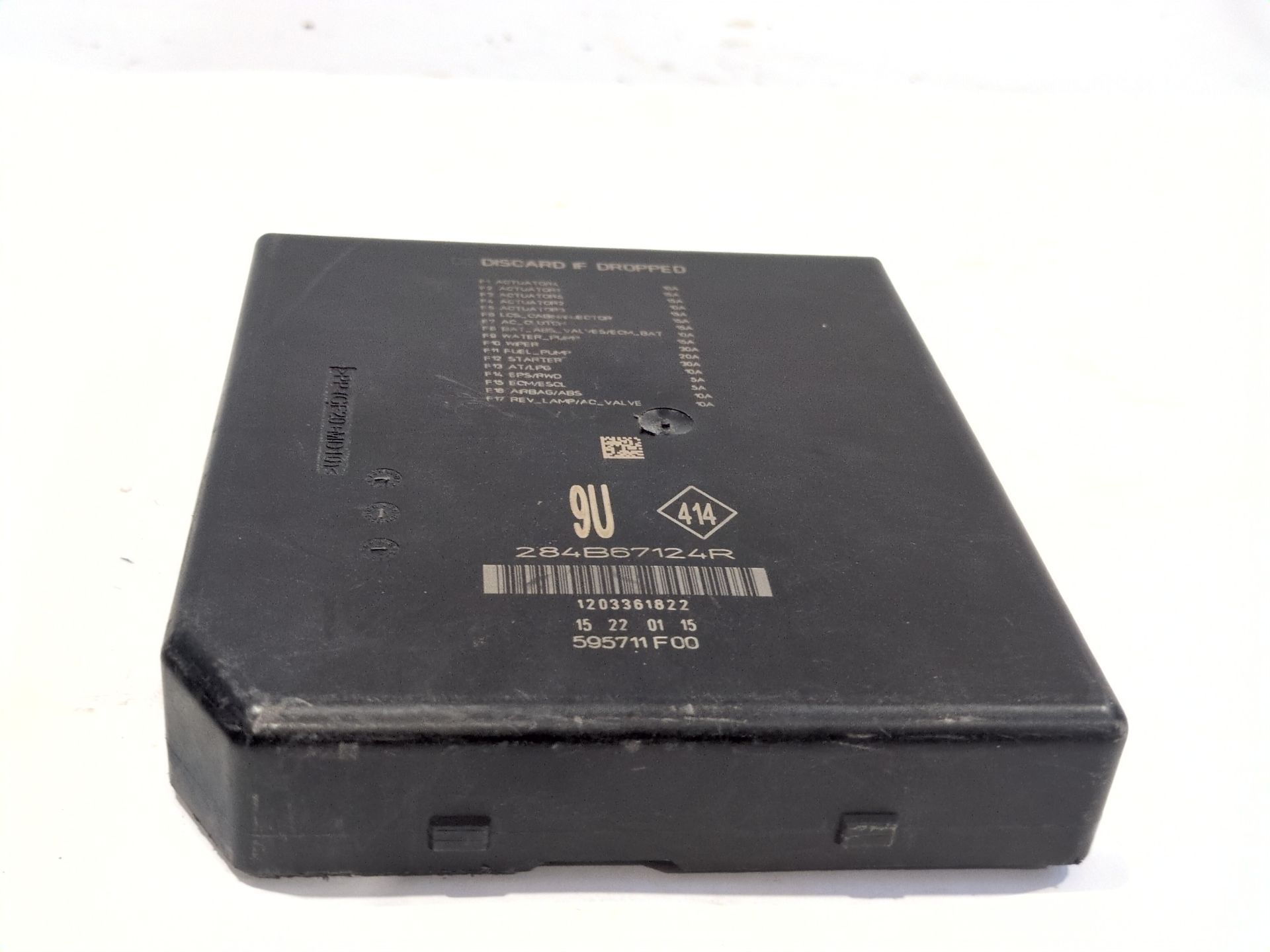 caja_reles_fusibles_284b67124r_renault_megane_iv_hatchback_b9a_m_n_1_5_blue_dci_95_b9a2