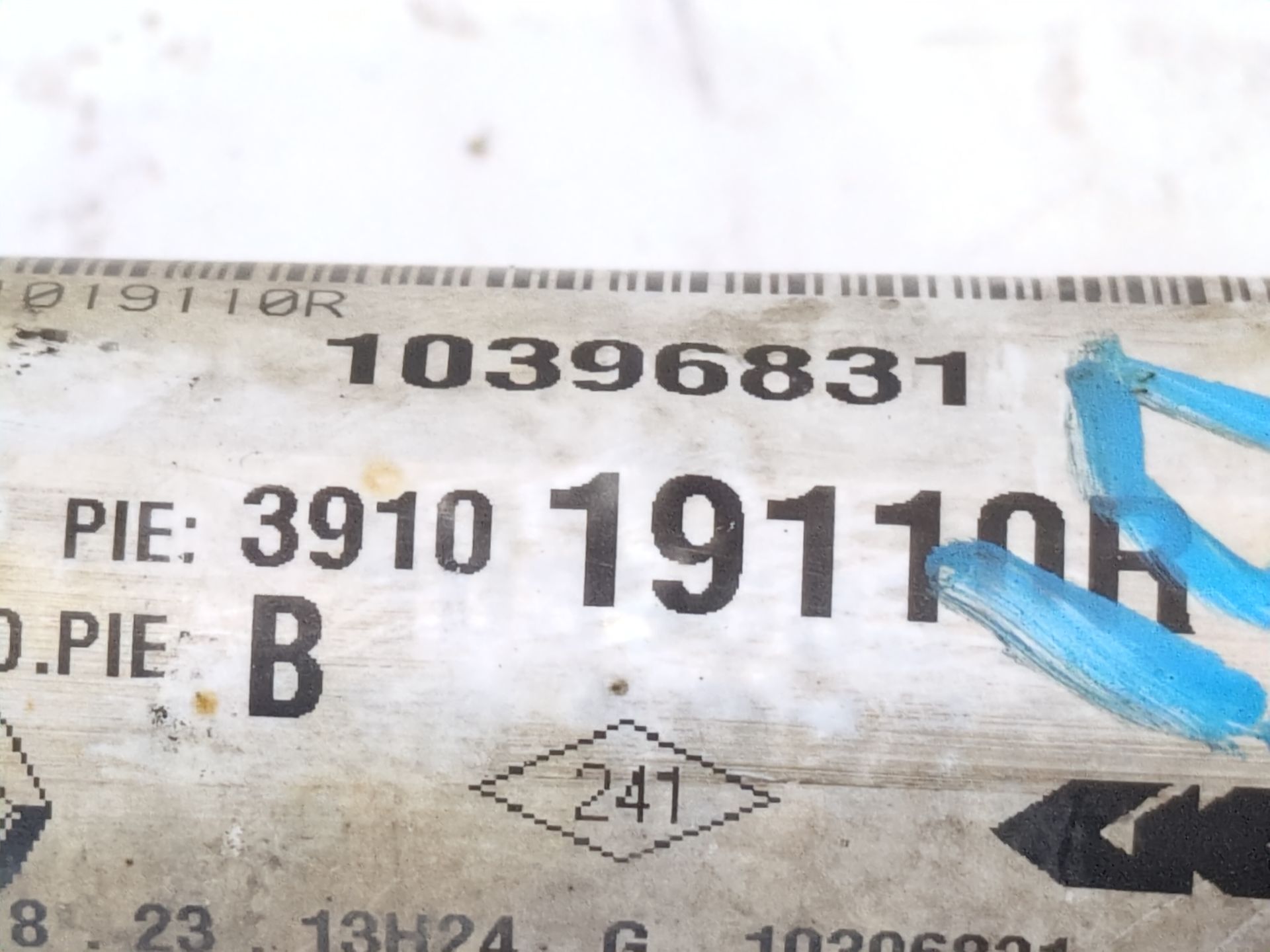 transmision_delantera_izquierda_391019110r_renault_megane_iv_hatchback_b9a_m_n_1_5_blue_dci_95_b9a2