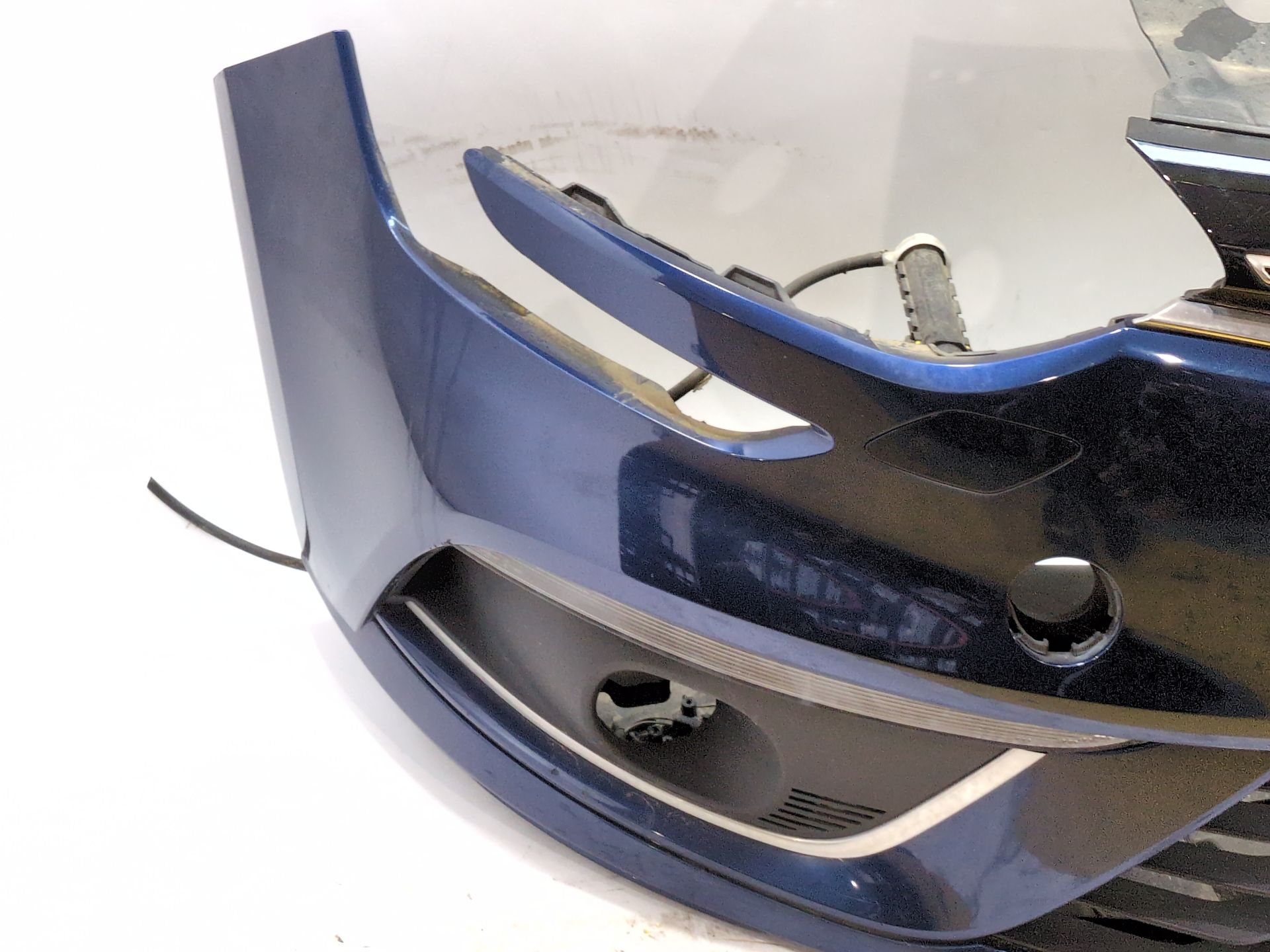 paragolpes_delantero_620223266r_blue_cosmos_terpr_renault_megane_iv_hatchback_b9a_m_n_1_5_blue_dci_95_b9a2