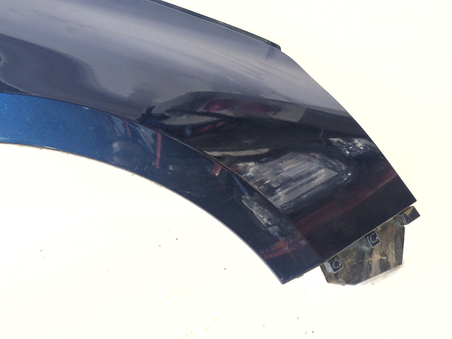 aleta_delantera_derecha_631006781r_blue_cosmos_terpr_renault_megane_iv_hatchback_b9a_m_n_1_5_blue_dci_95_b9a2