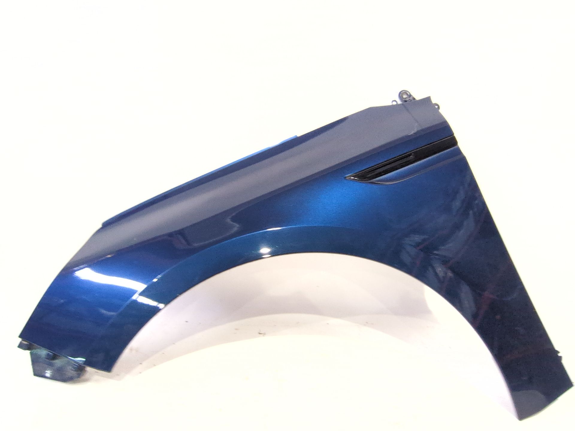 aleta_delantera_izquierda_631010796r_blue_cosmos_terpr_renault_megane_iv_hatchback_b9a_m_n_1_5_blue_dci_95_b9a2