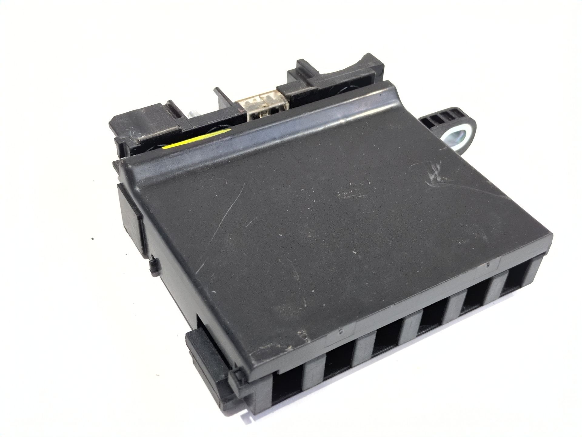 caja_reles_fusibles_241148160r_renault_megane_iv_hatchback_b9a_m_n_1_5_blue_dci_95_b9a2