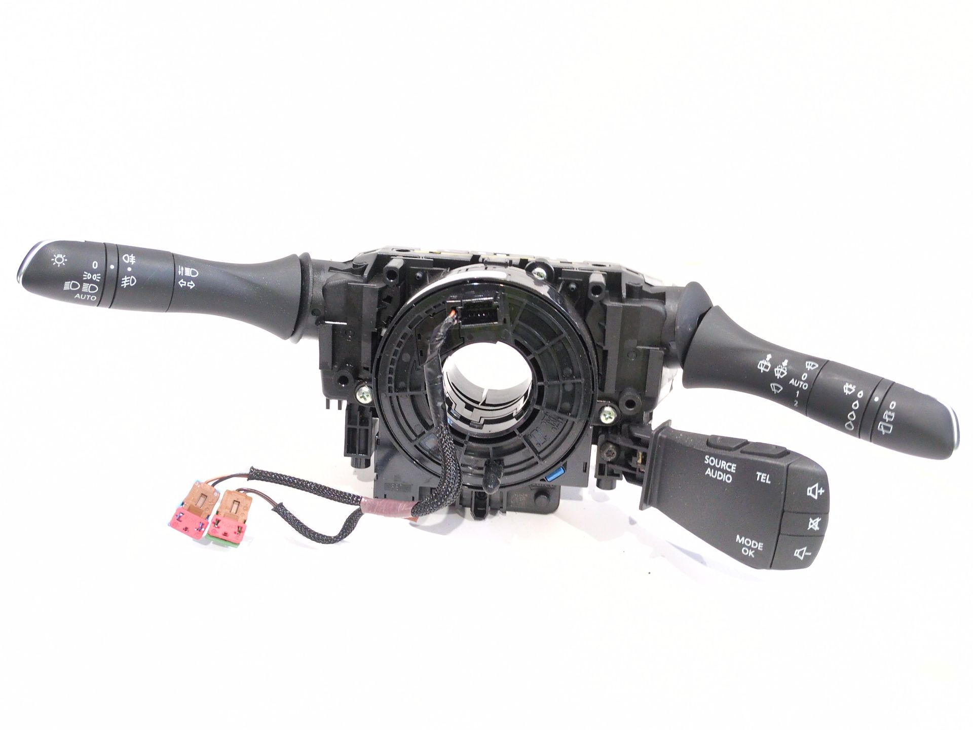 mando_multifuncion_255678341r_renault_megane_iv_hatchback_b9a_m_n_1_5_blue_dci_95_b9a2