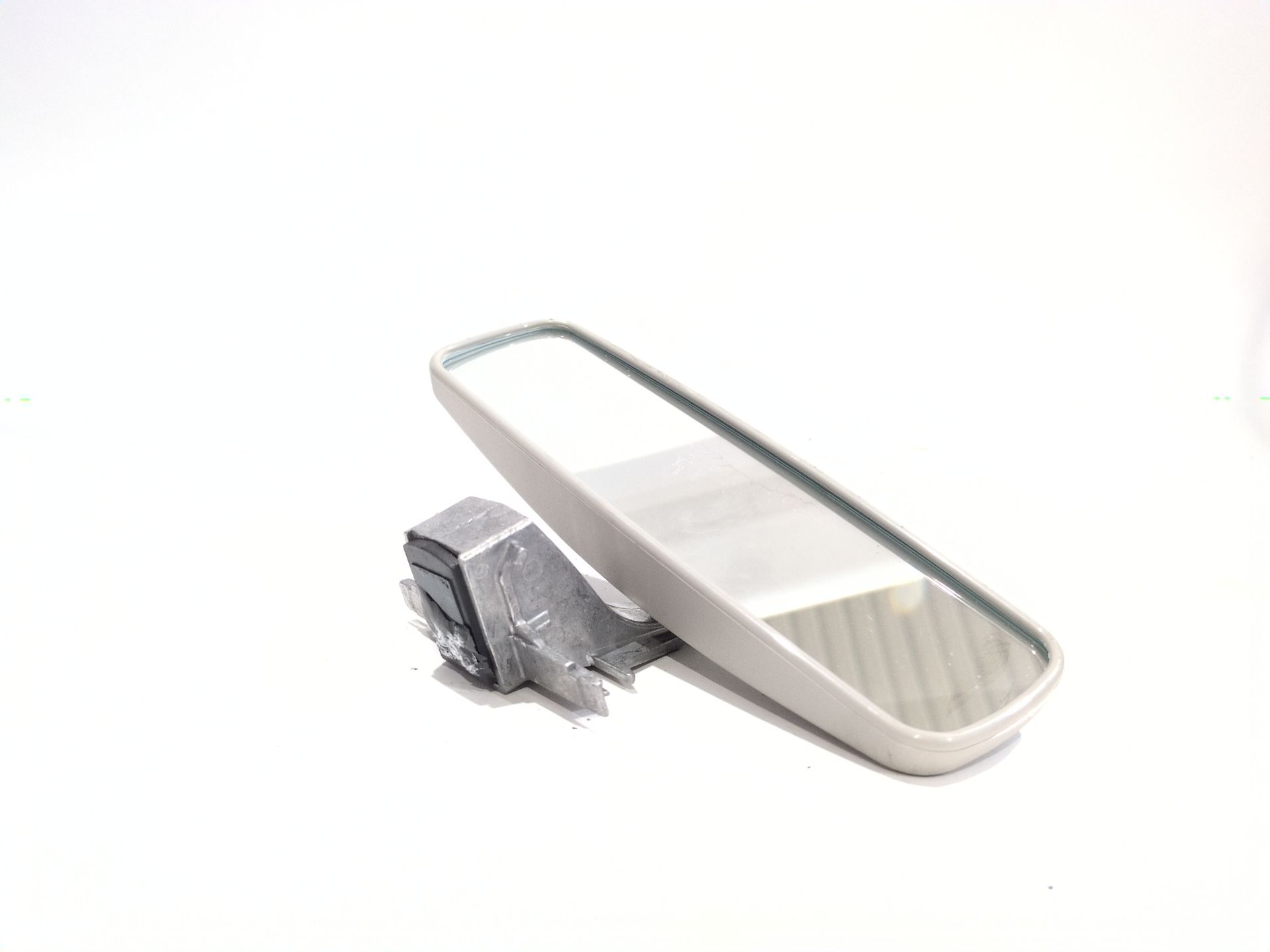 retrovisor_interior_0205028_renault_megane_iv_hatchback_b9a_m_n_1_5_blue_dci_95_b9a2