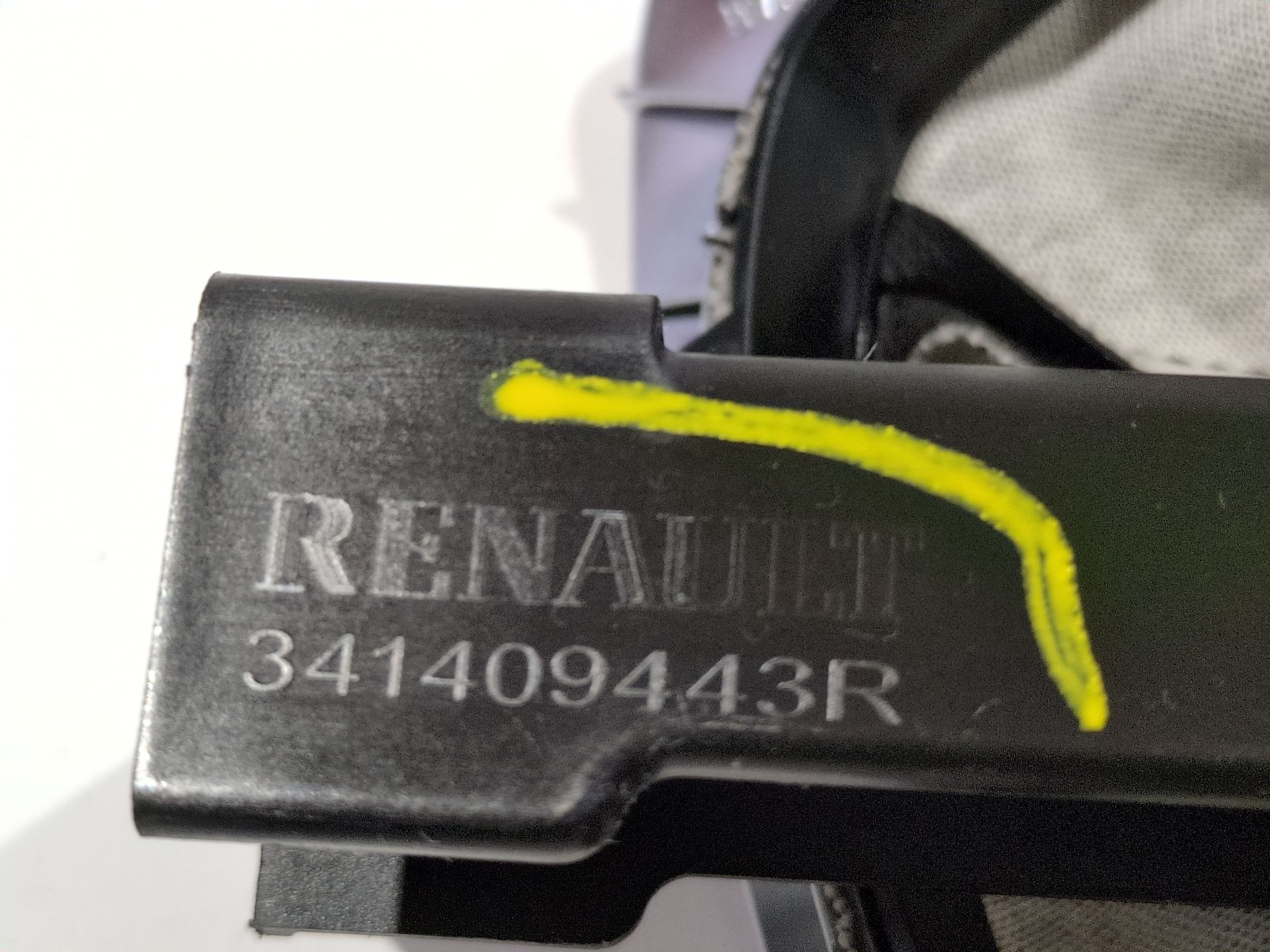 guarnecidos_palanca_cambio_341409443r_renault_megane_iv_hatchback_b9a_m_n_1_5_blue_dci_95_b9a2