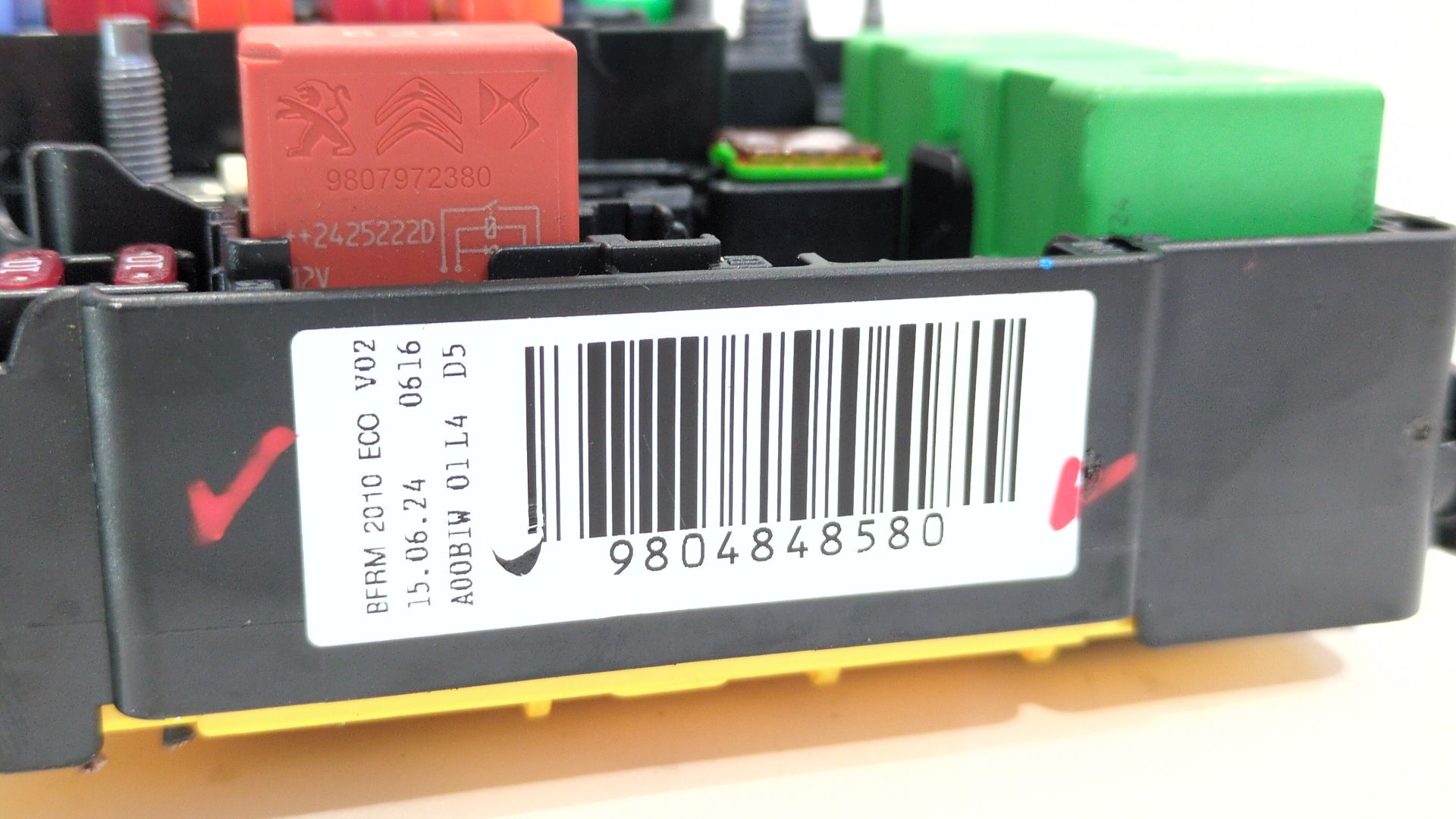 caja_reles_fusibles_9804848580_citr_n_berlingo_berlingo_first_furgoneta_monovolumen_m_1_6_hdi_92