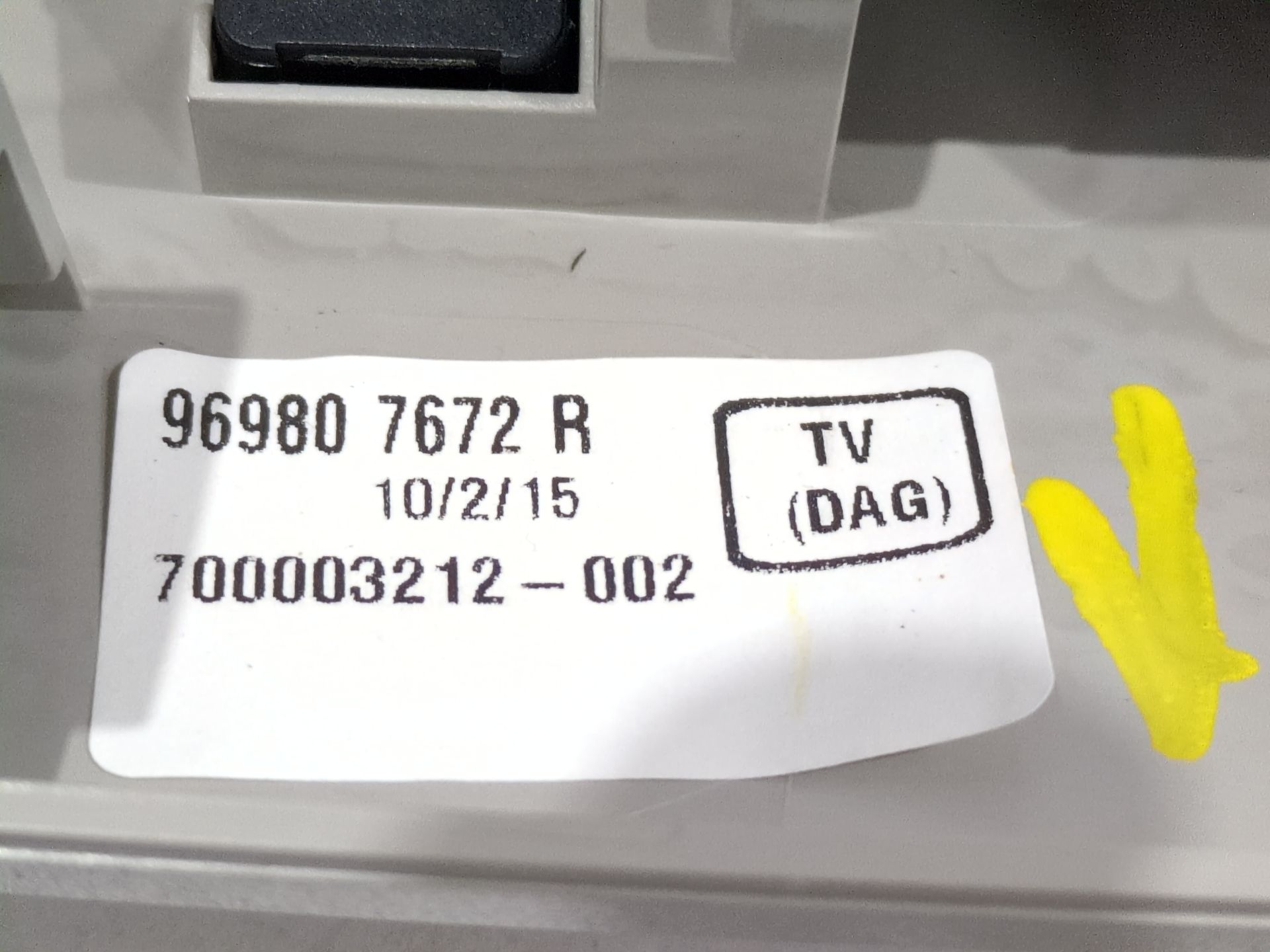 luz_interior_969807672r_renault_kadjar_ha_hl_1_5_dci_110_hla3