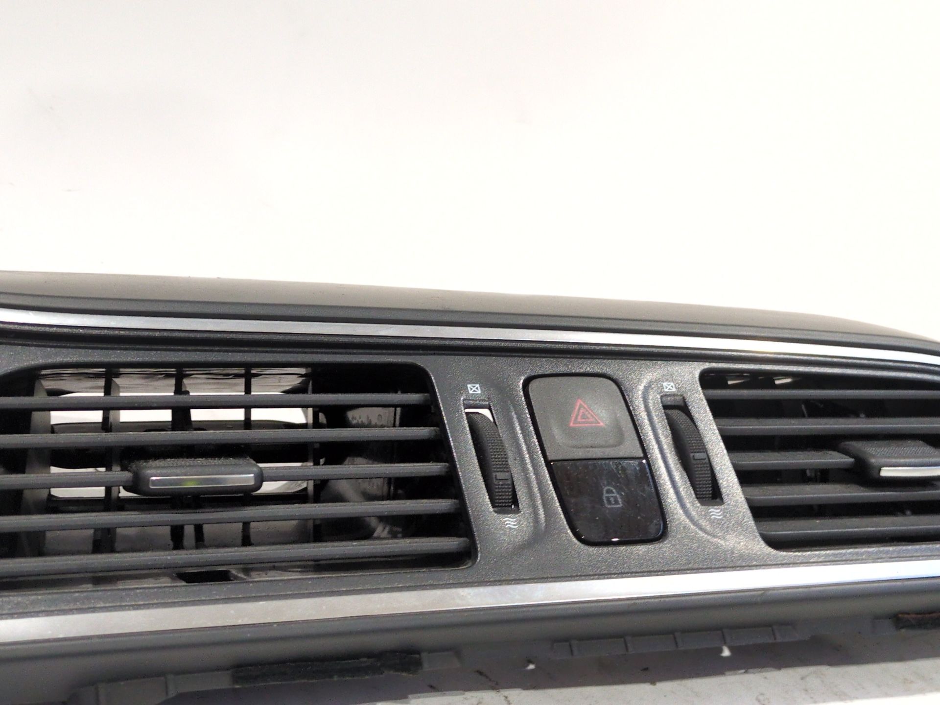 rejilla_aireadora_0018911201_renault_kadjar_ha_hl_1_5_dci_110_hla3