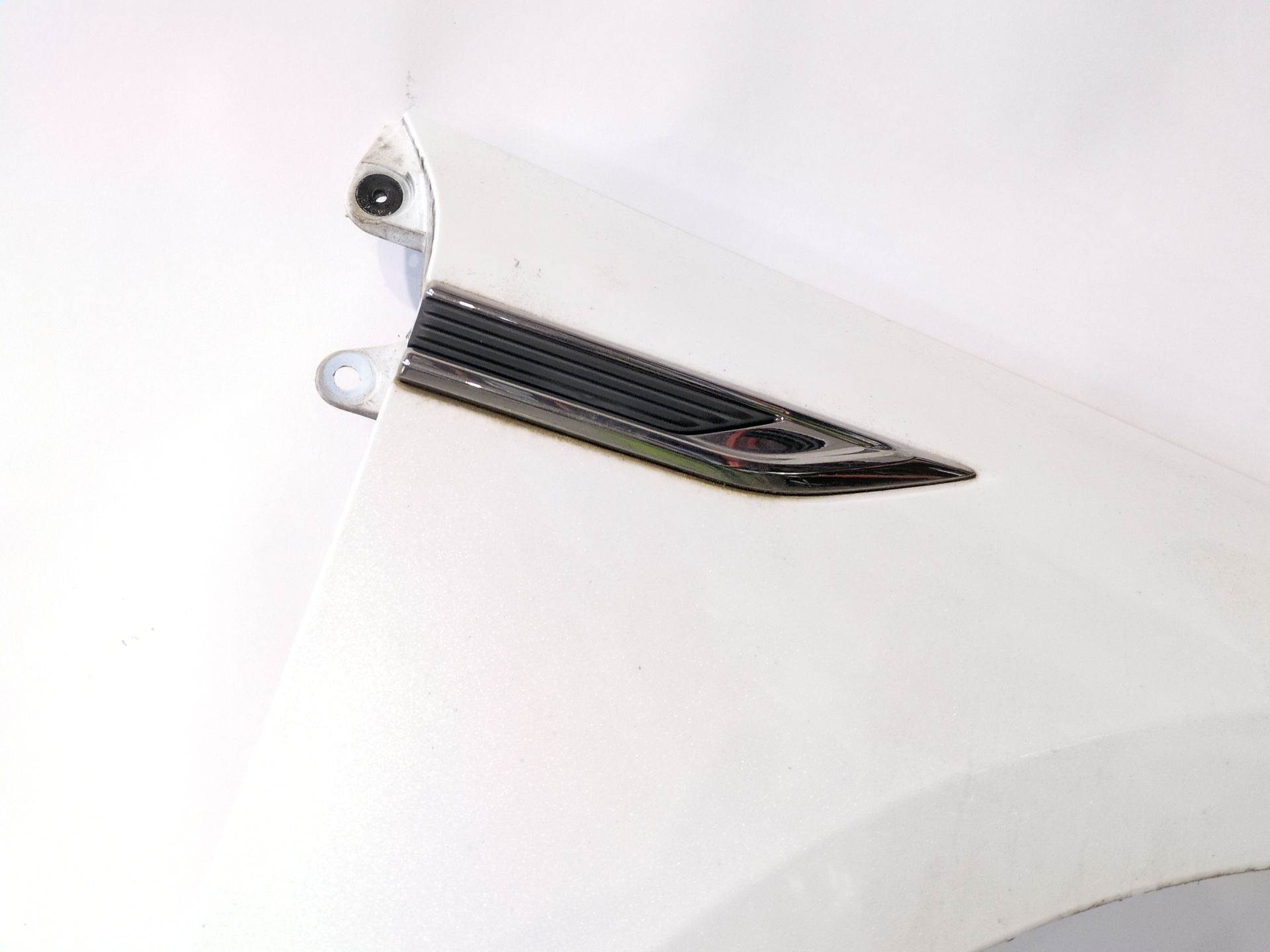 aleta_delantera_derecha_631009406r_renault_talisman_lp_2_0_blue_dci_200_lpal