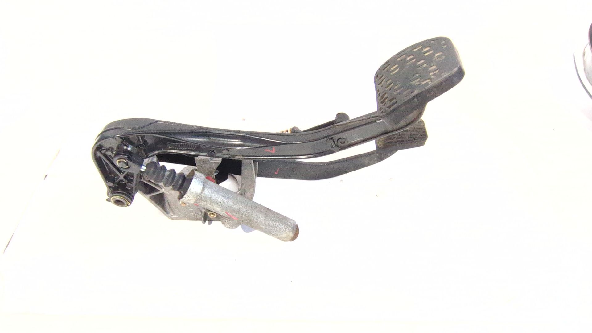 pedales_1292900119_mercedes_benz_124_sedan_w124_250_d_124_125