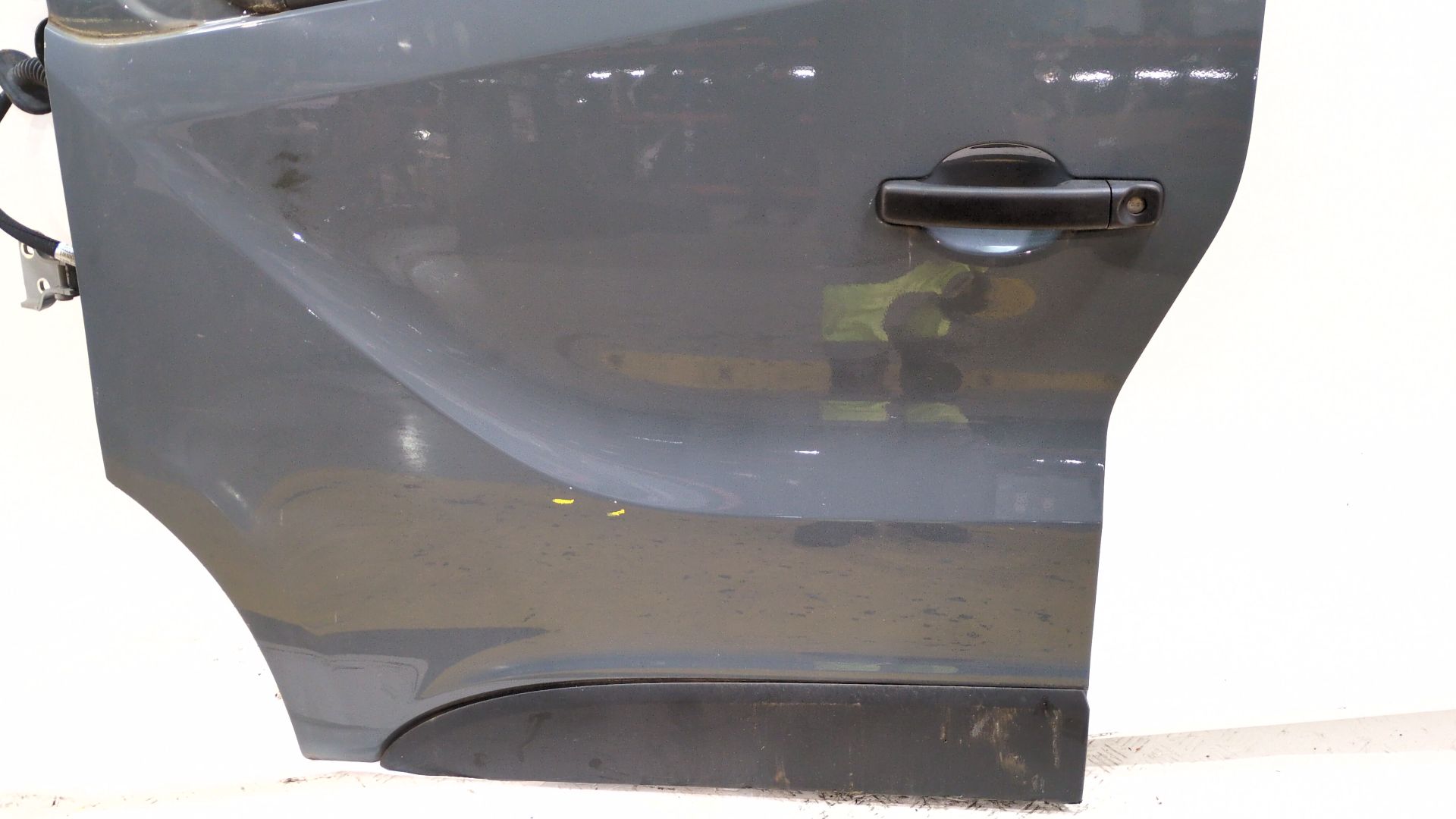 puerta_delantera_izquierda_801010179r_renault_trafic_iii_furgoneta_fg_2_0_dci_120_fgmn