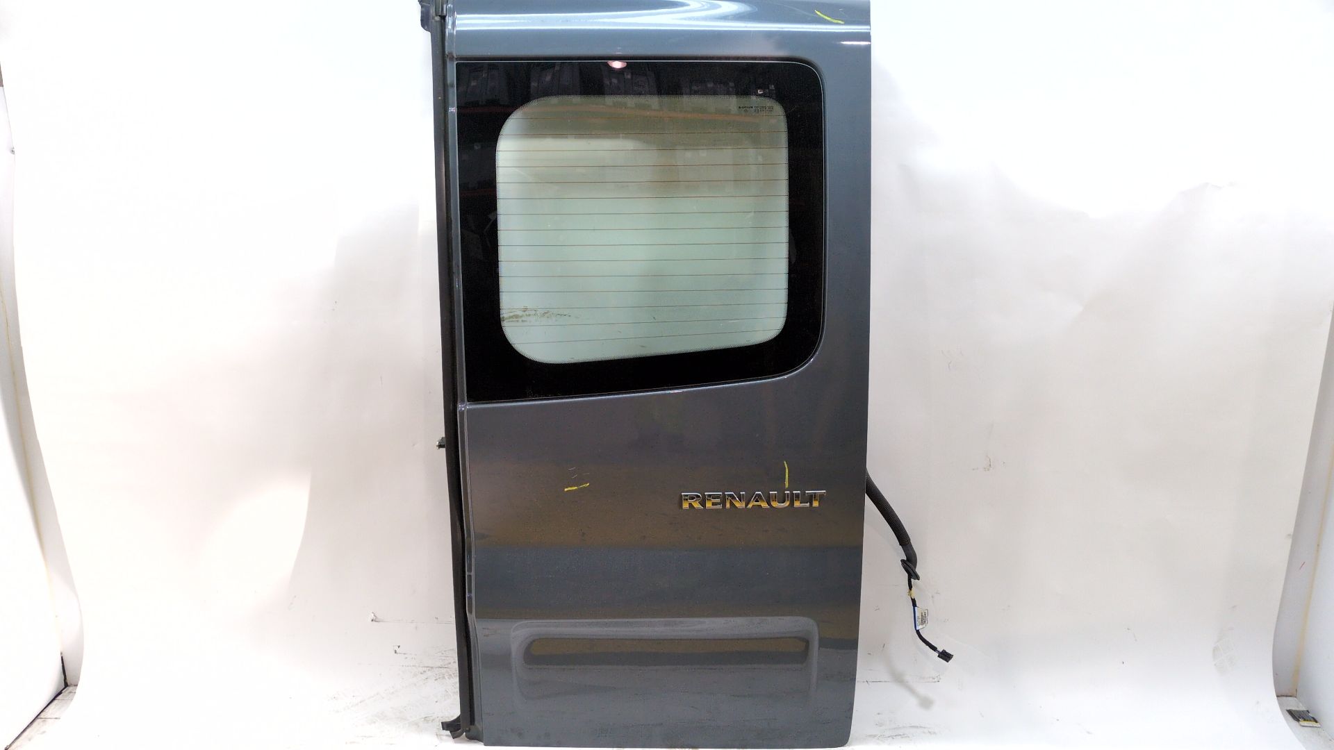 puerta_de_carga_trasera_derecha_901002765r_renault_trafic_iii_furgoneta_fg_2_0_dci_120_fgmn