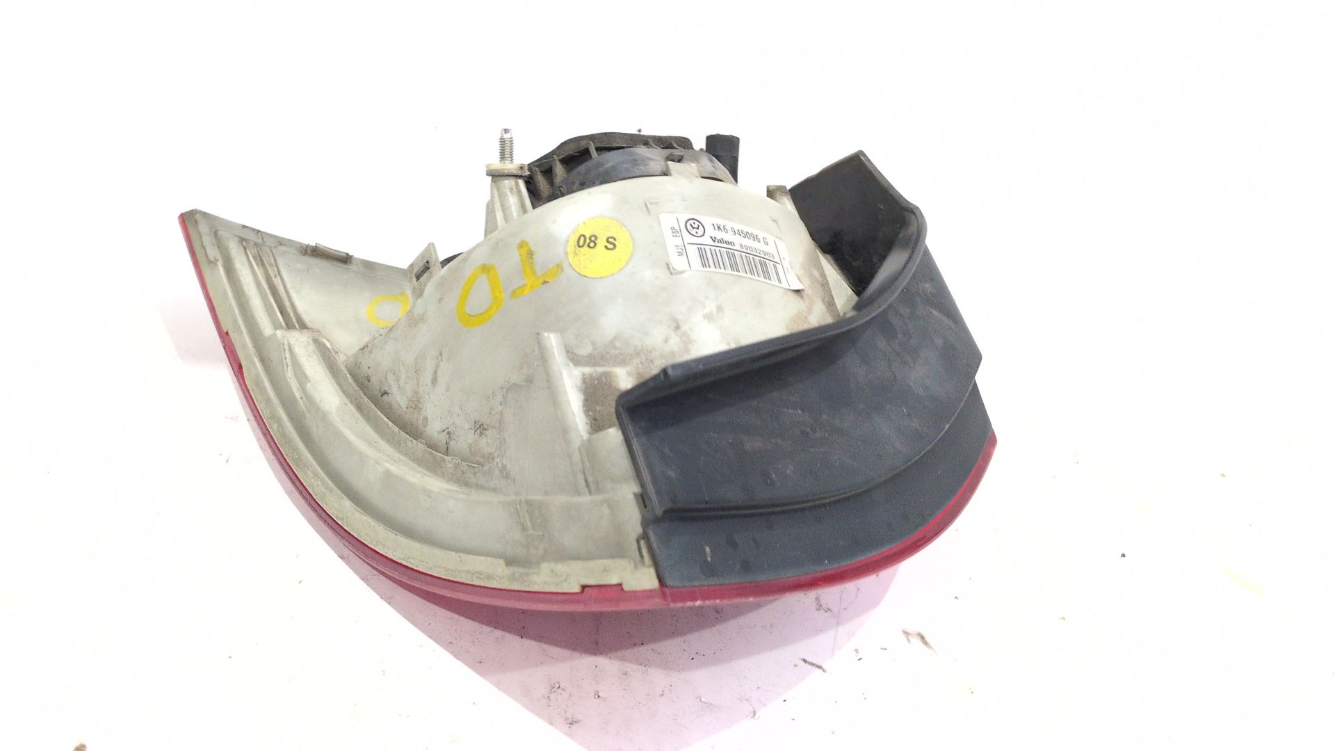 piloto_trasero_derecho_exterior_1k6945096g_89032903_volkswagen_golf_v_1k1_2_0_tdi_16v